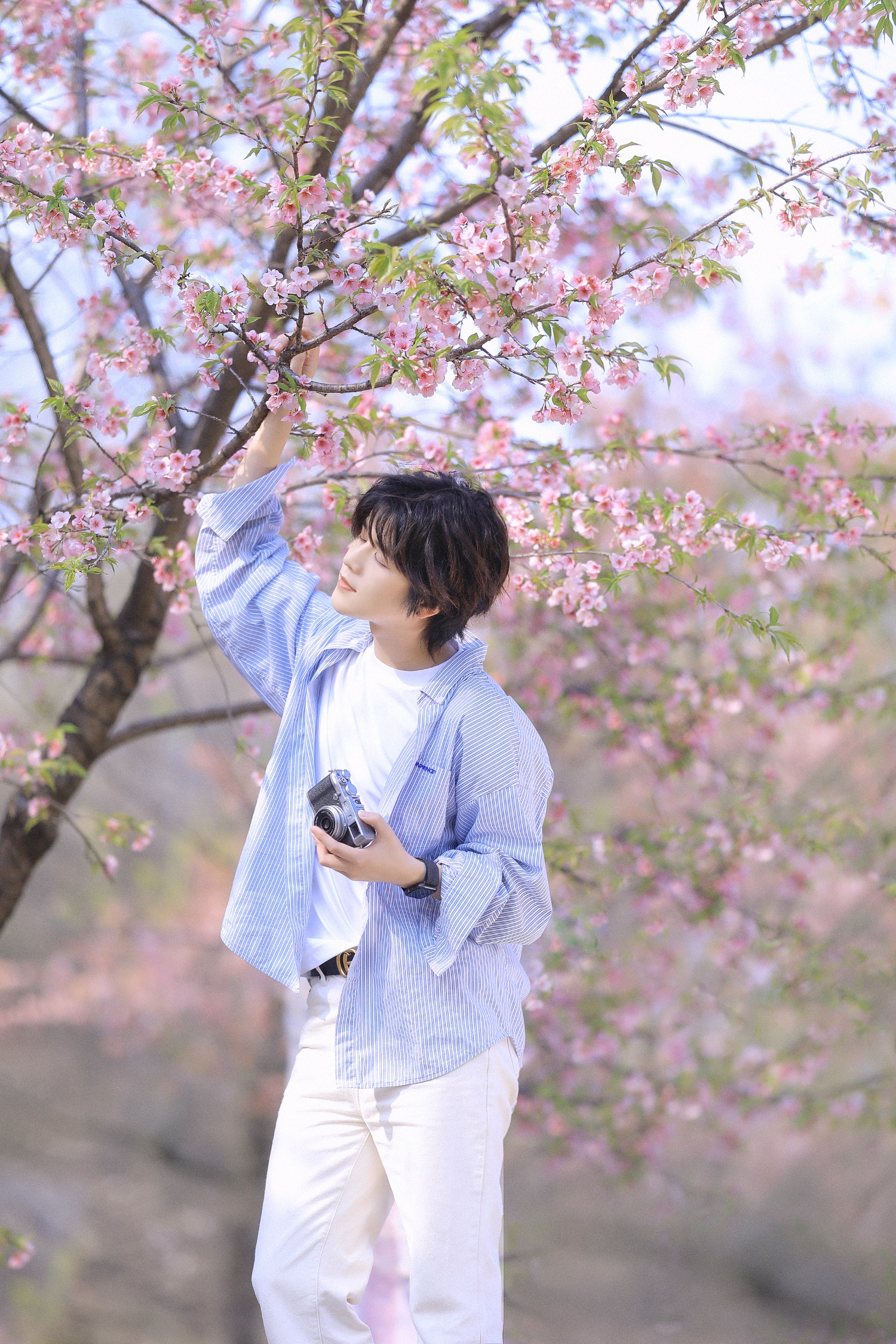 [YITUYU艺图语] 2022.05.29 樱花少年 李宇轩Yashon [23P/753MB]