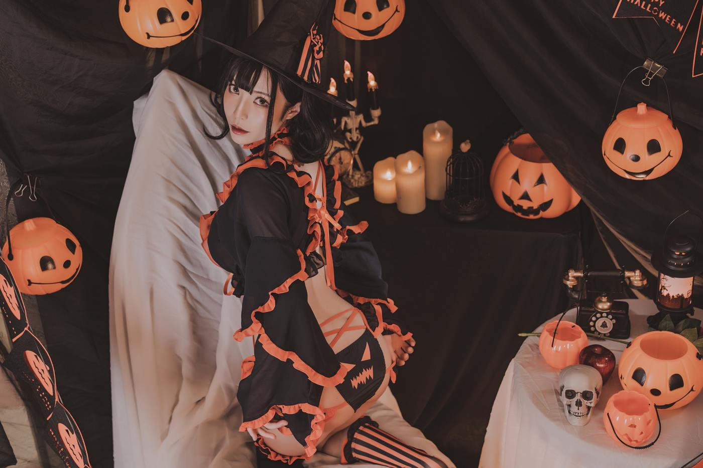 白易子教主 - 万圣节魔女[10P/127MB]