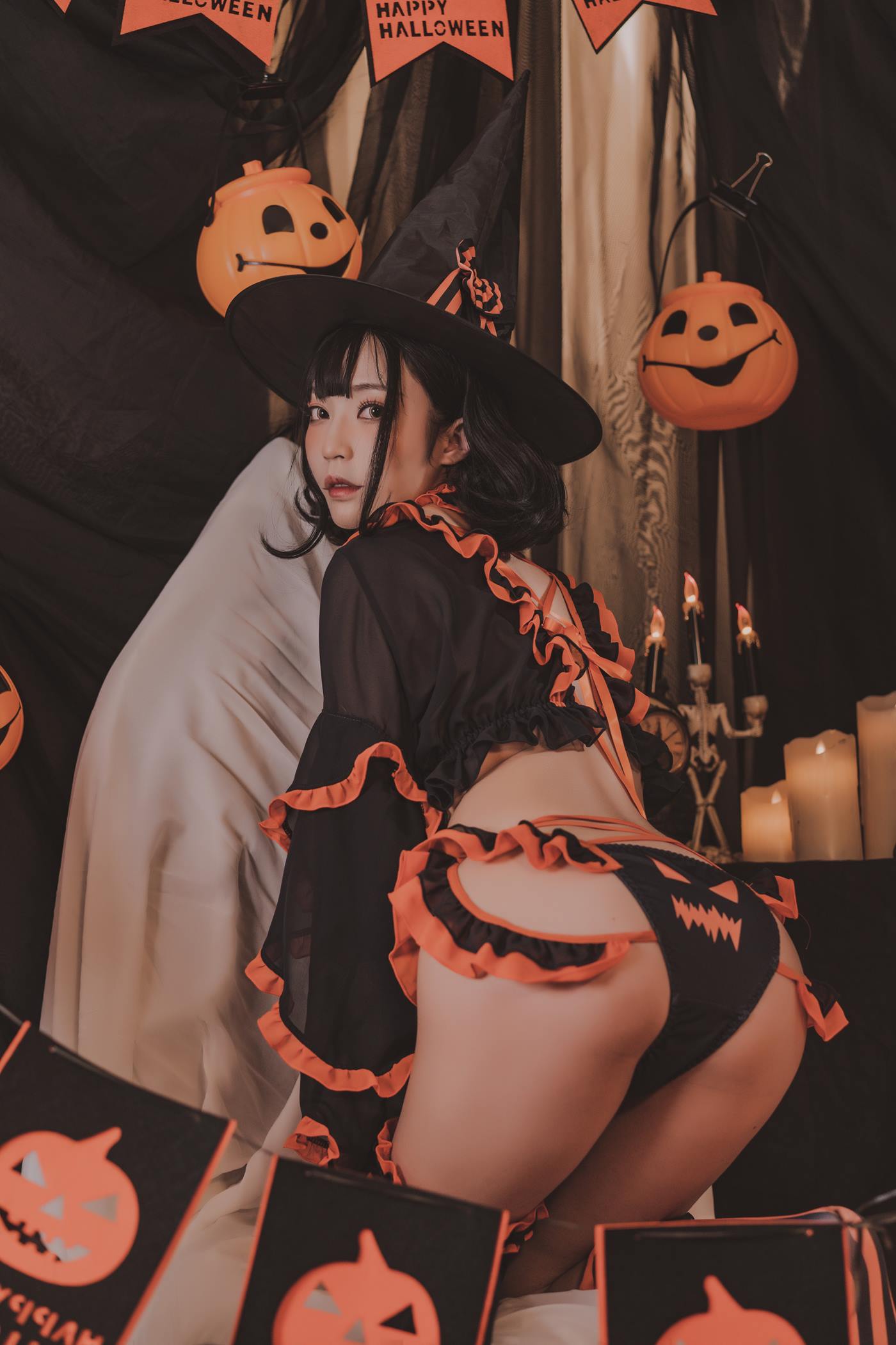 白易子教主 - 万圣节魔女[10P/127MB]