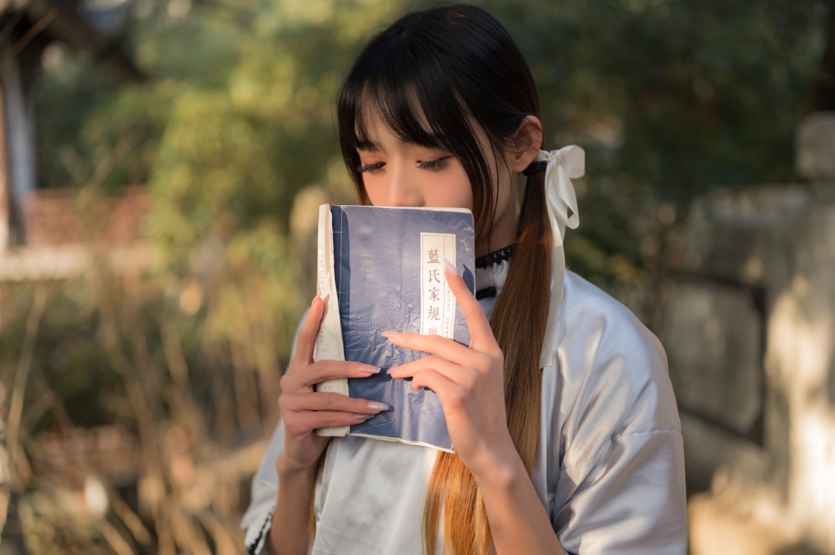 [YITUYU艺图语] 2022.06.03 碧玉 兔子Zzz不吃胡萝卜 [23P/177MB]