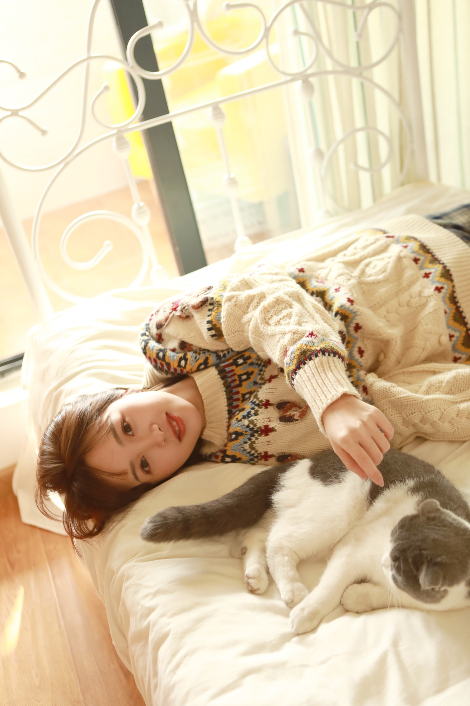 [YITUYU艺图语] 2022.05.30 她和她的猫 大元梦二 [34P/301MB]