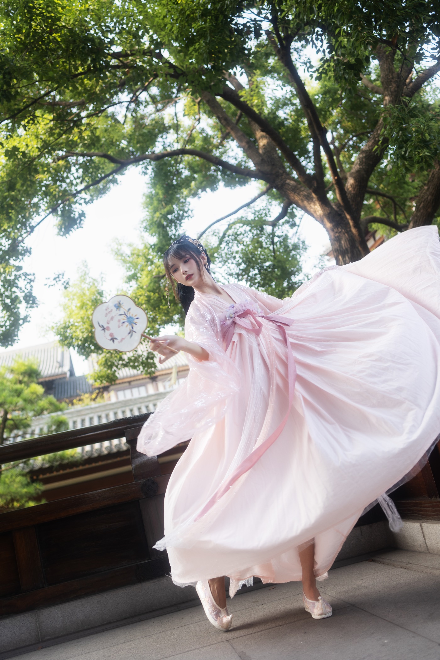 [YITUYU艺图语] 2022.06.06 佛缘 兔子Zzz不吃胡萝卜 [24P/226MB]