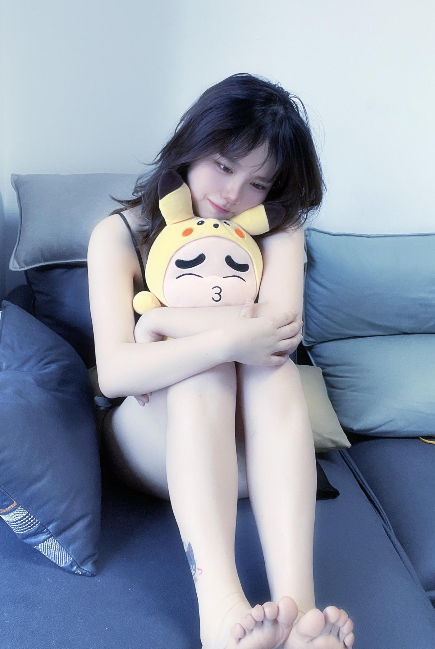 葱油饼 - 黑色绸缎裙[13P/47MB]