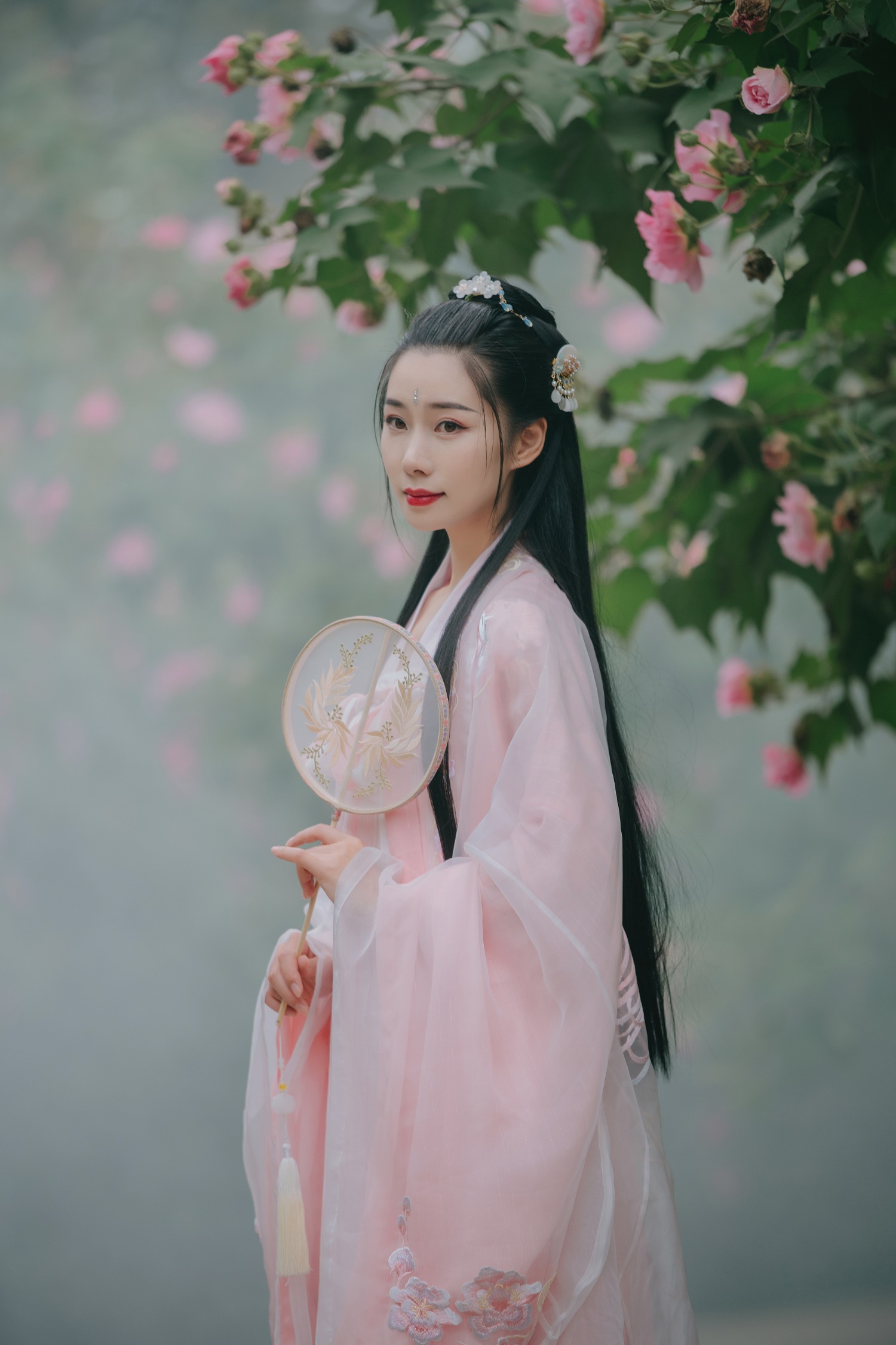 [YITUYU艺图语] 2022.05.31 粉蝶 木景抒 [22P/339MB]