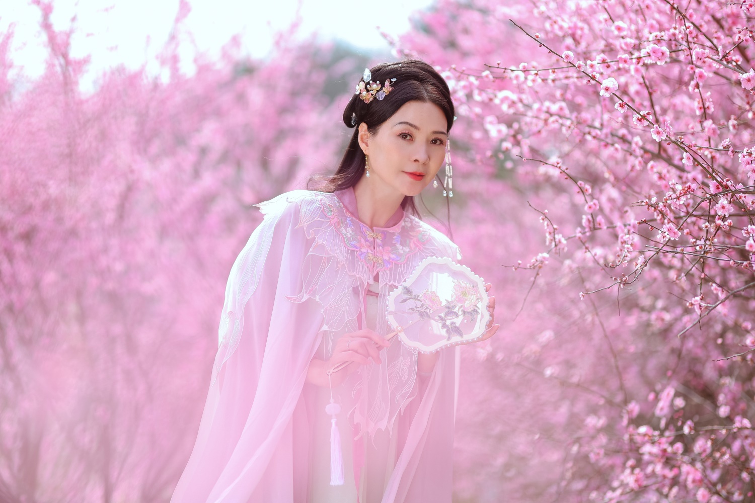 [YITUYU艺图语] 2022.05.31 暖春樱色 莲 [38P/452MB]