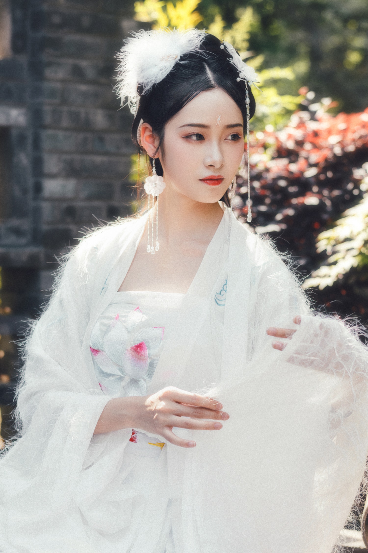 [YITUYU艺图语] 2022.05.27 红颜陌 然冉 [20P/198MB]