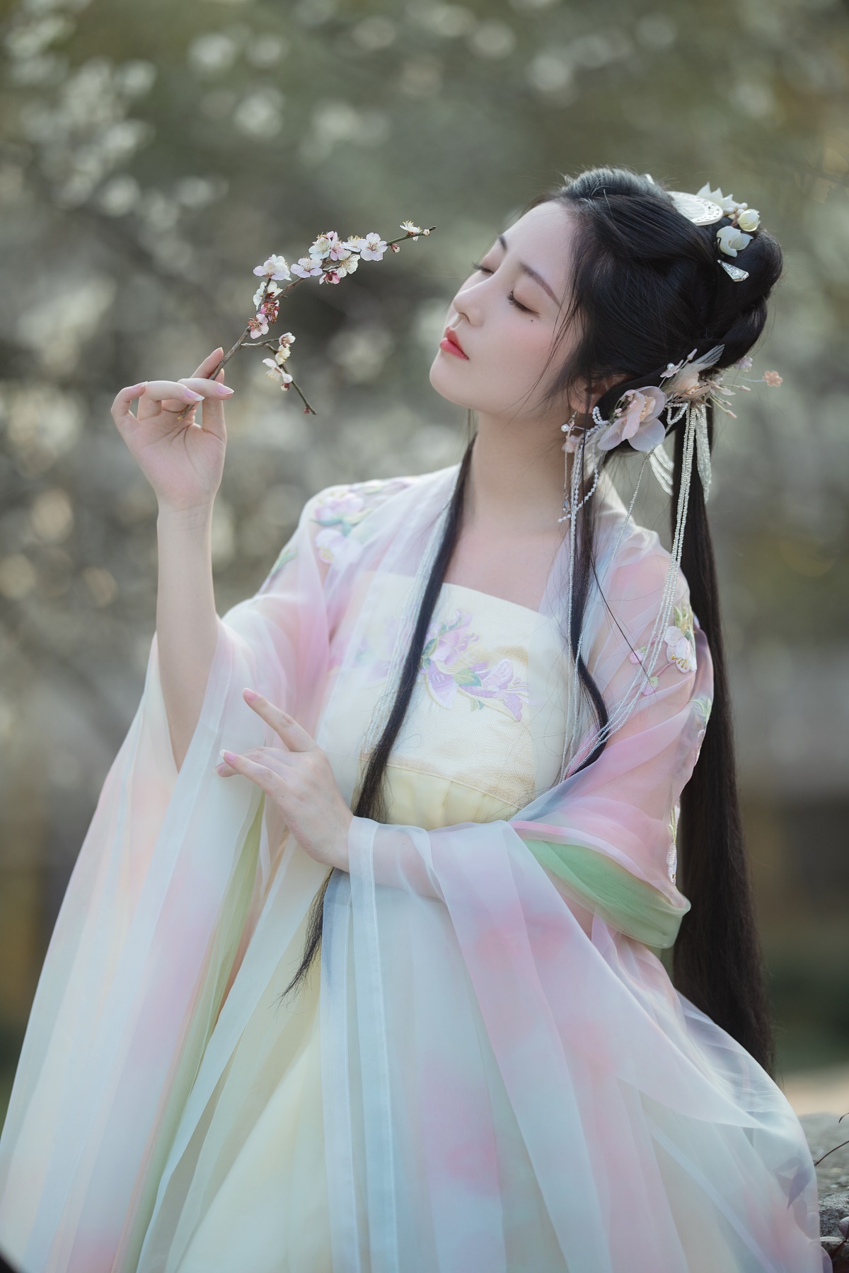 [YITUYU艺图语] 2022.06.04 暗香 小温暖想要个大太阳 [22P/362MB]