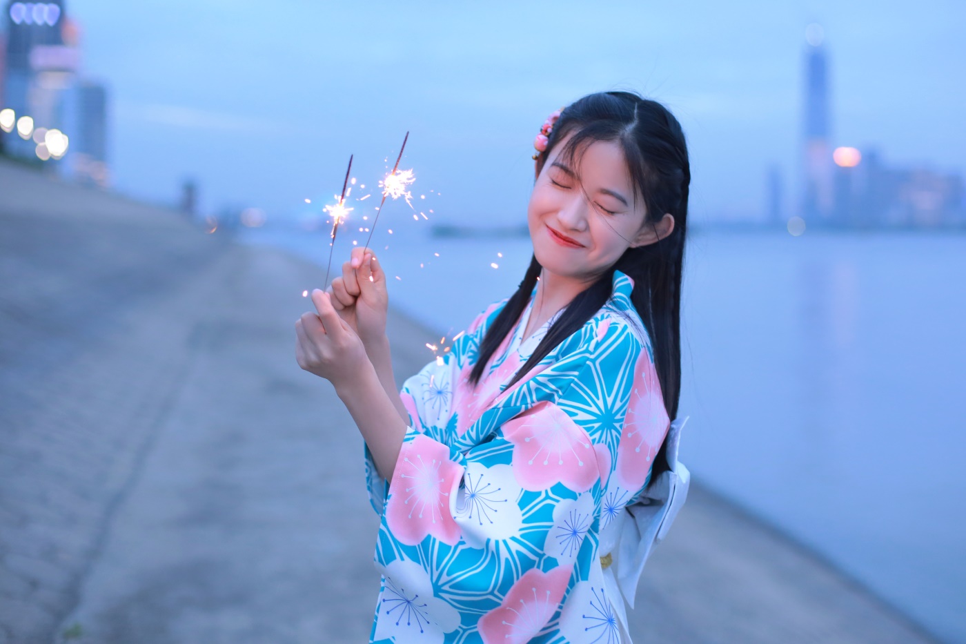 [YITUYU艺图语] 2022.06.06 花火 小草草呀 [22P/156MB]