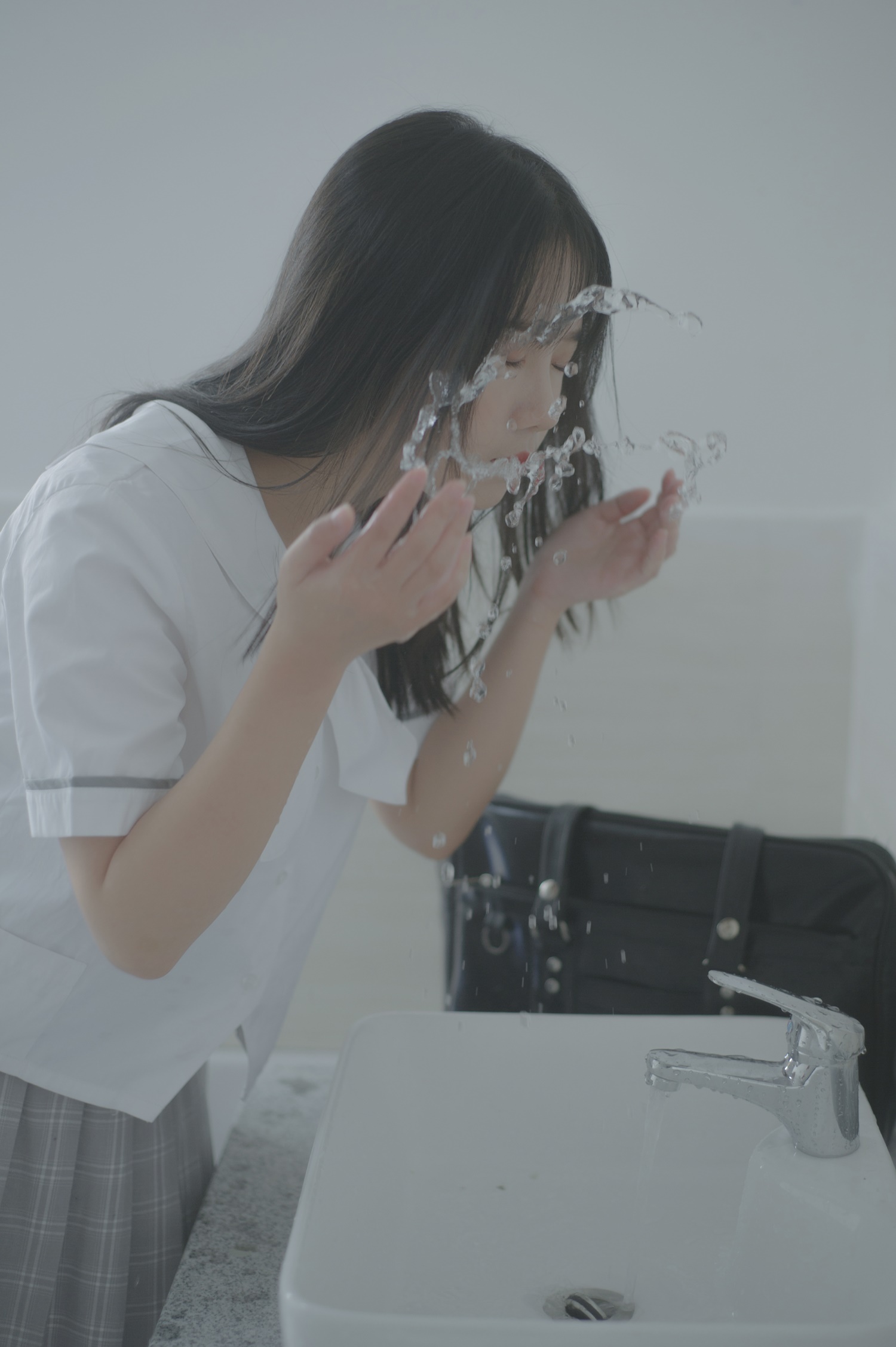 [YITUYU艺图语] 2022.05.29 迷雾校园 紫卿 [20P/105MB]