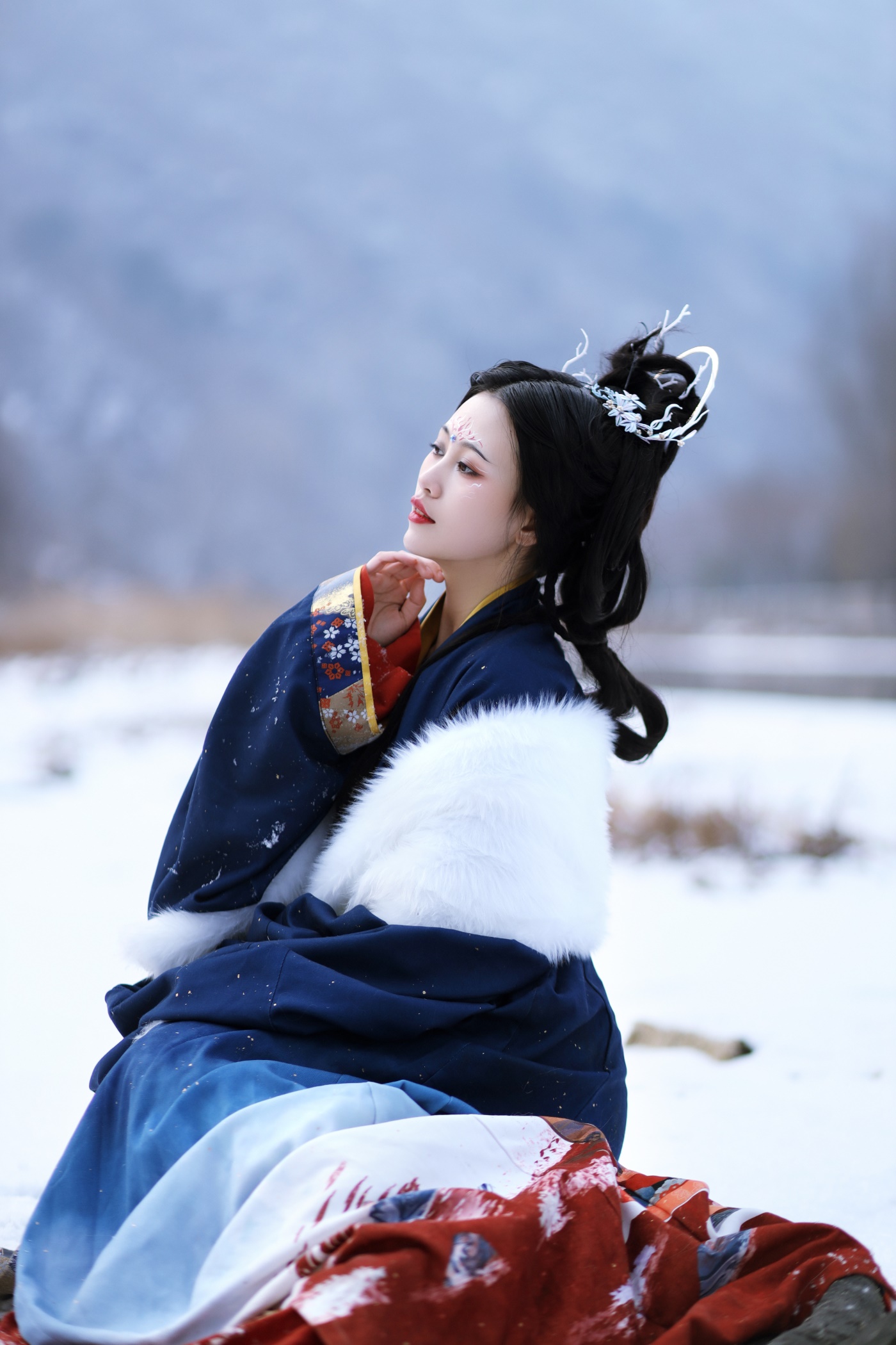 [YITUYU艺图语] 2022.06.05 雪山山神 青霜鹅 [22P/302MB]
