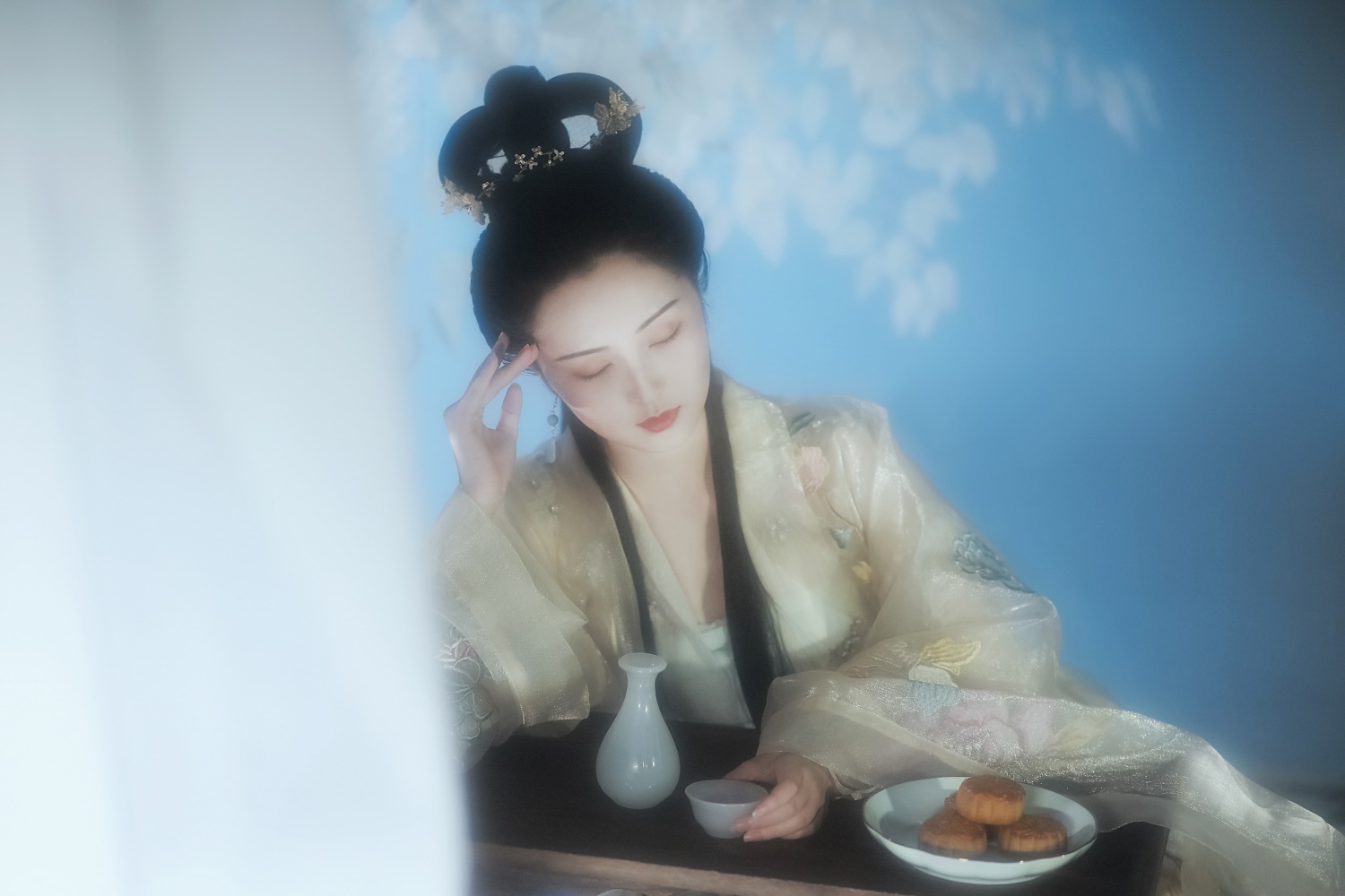 [YITUYU艺图语] 2022.05.27 广寒宫 鱿鱼阿姨 [25P/375MB]