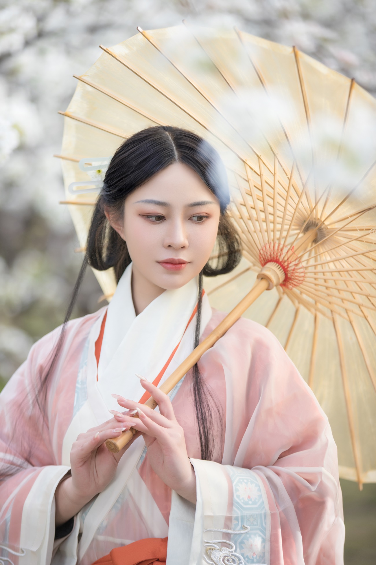 [YITUYU艺图语] 2022.06.01 香寒未逐风 鹿哥 [24P/149MB]