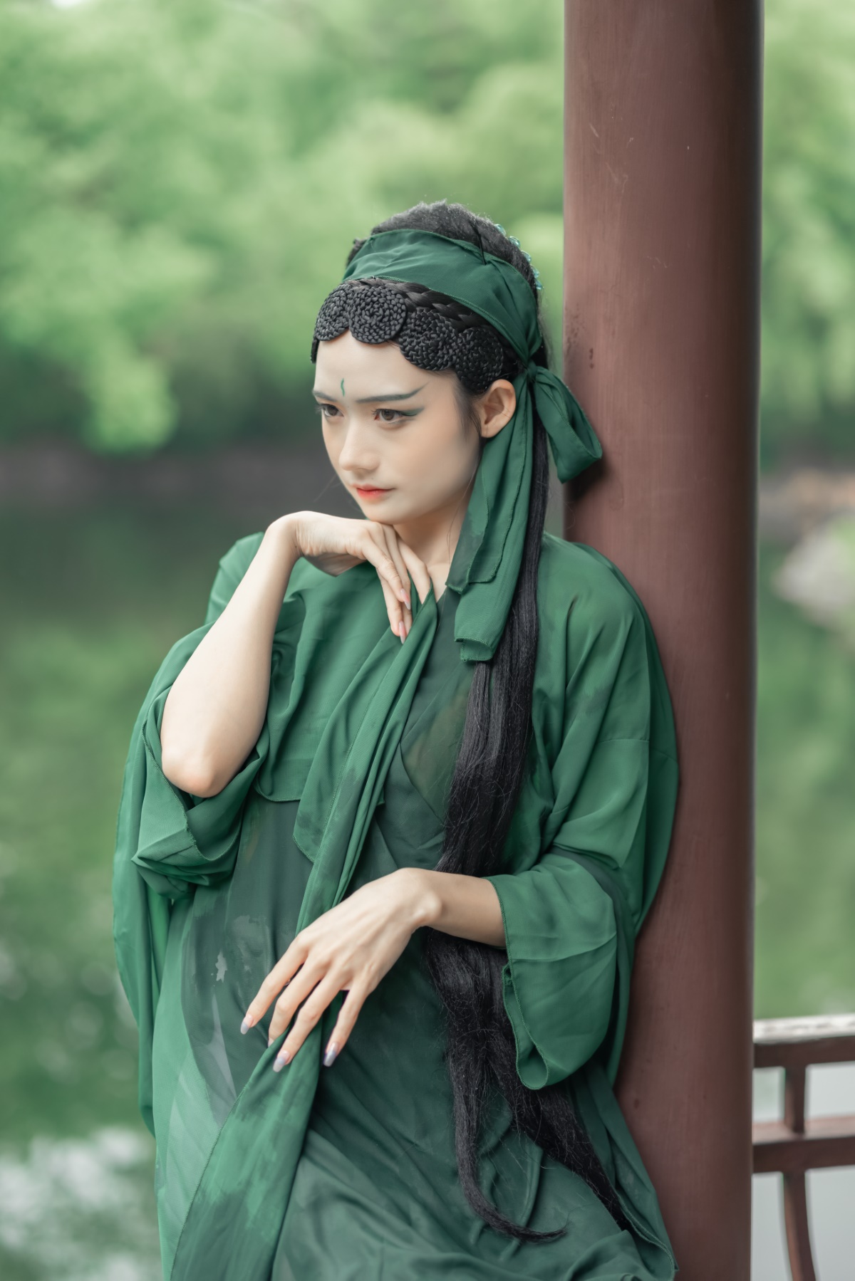 [YITUYU艺图语] 2022.06.03  白蛇传奇 兔子Zzz不吃胡萝卜 [25P/129MB]