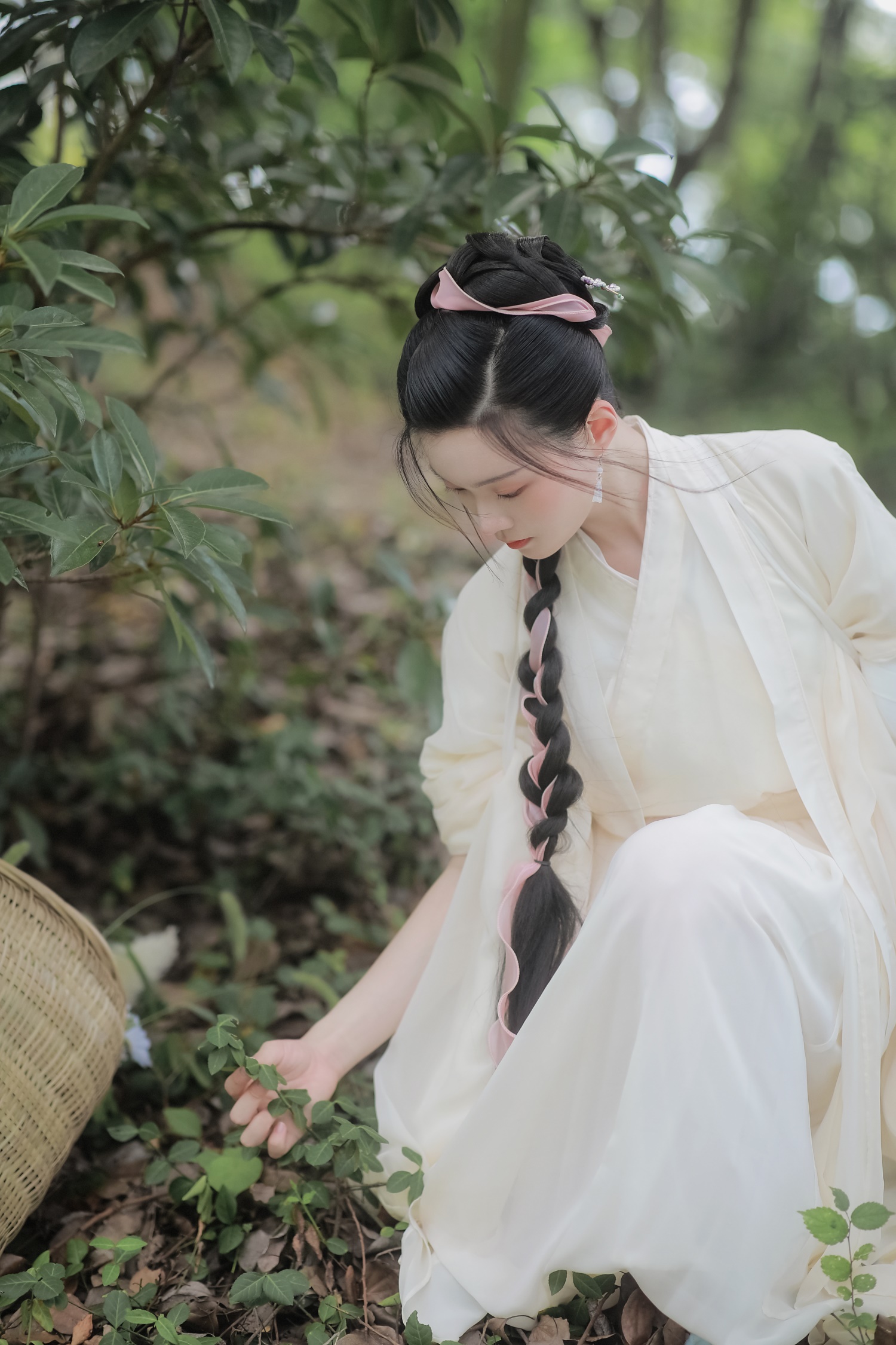[YITUYU艺图语] 2022.05.29 采药医女 静沅 [28P/416MB]