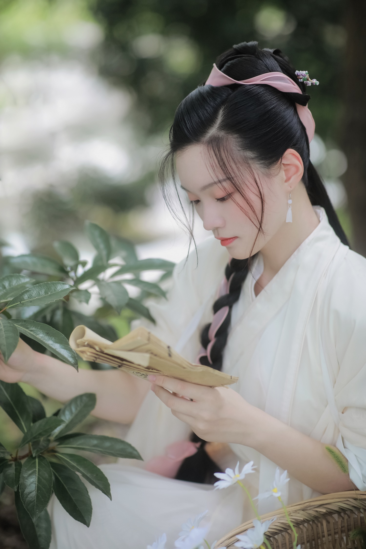 [YITUYU艺图语] 2022.05.29 采药医女 静沅 [28P/416MB]