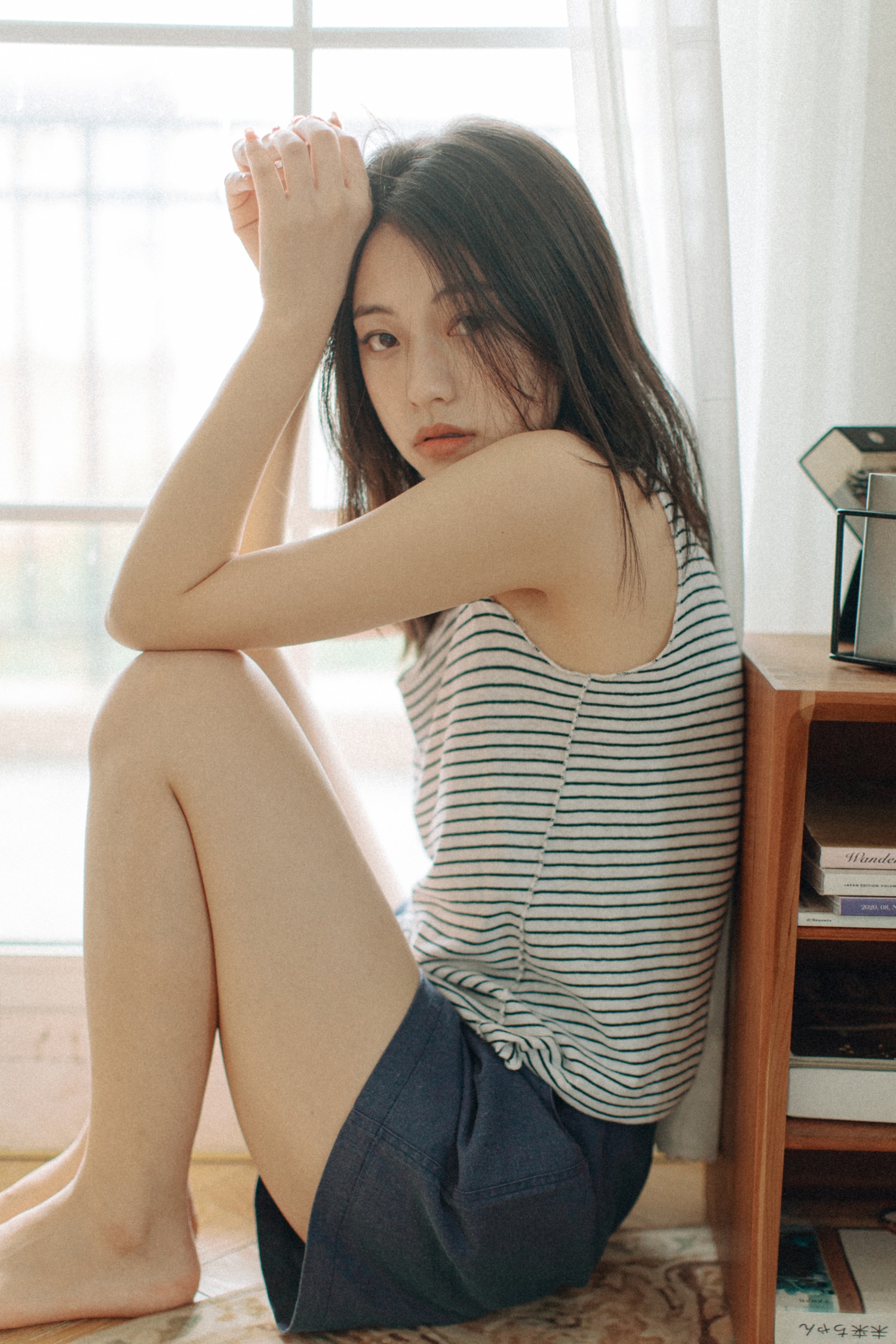 [YITUYU艺图语] 2022.06.01 寝居女子写真集 九月 [34P/395MB]
