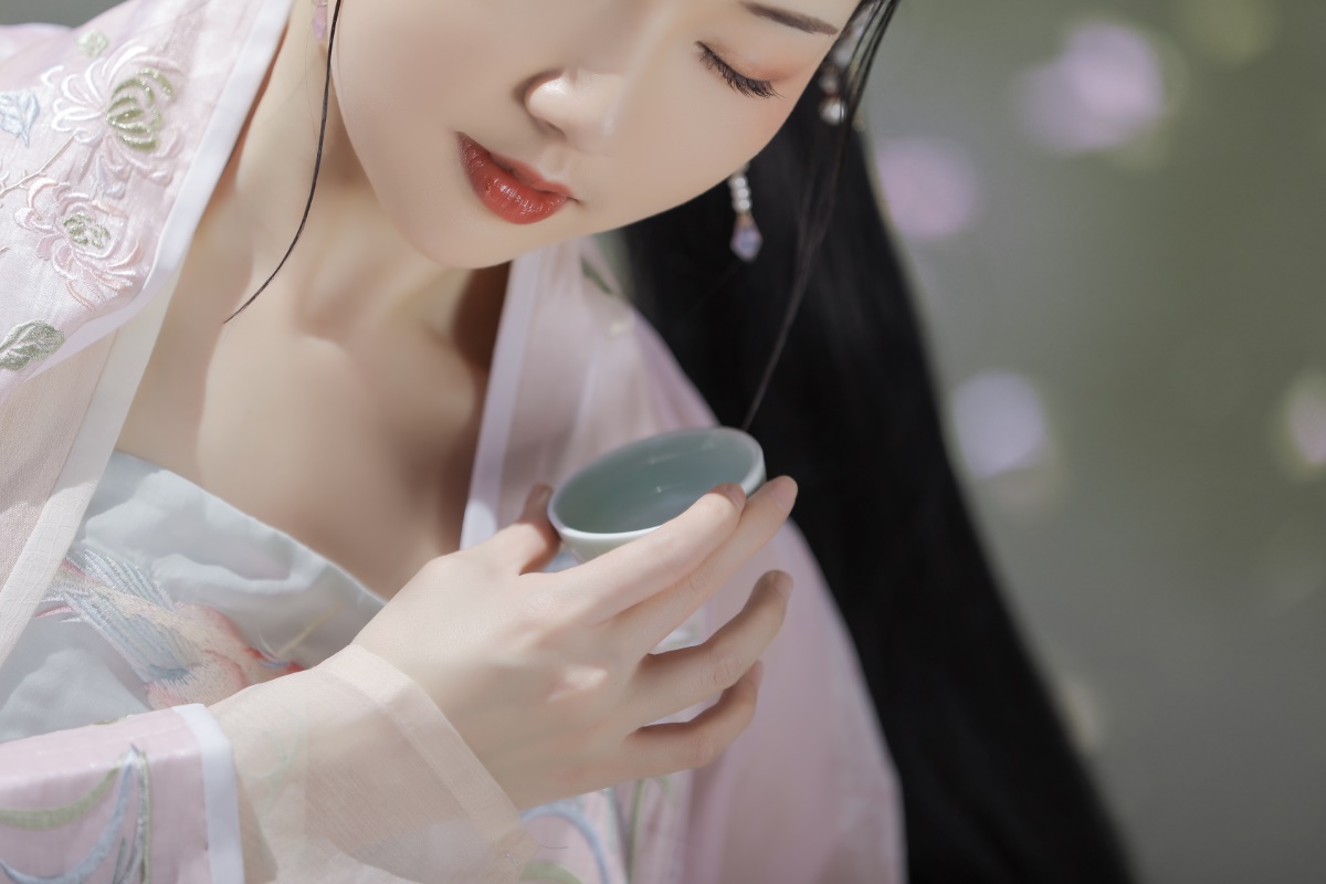 [YITUYU艺图语] 2022.06.03 落花风 酸辣湯兒 [27P/368MB]