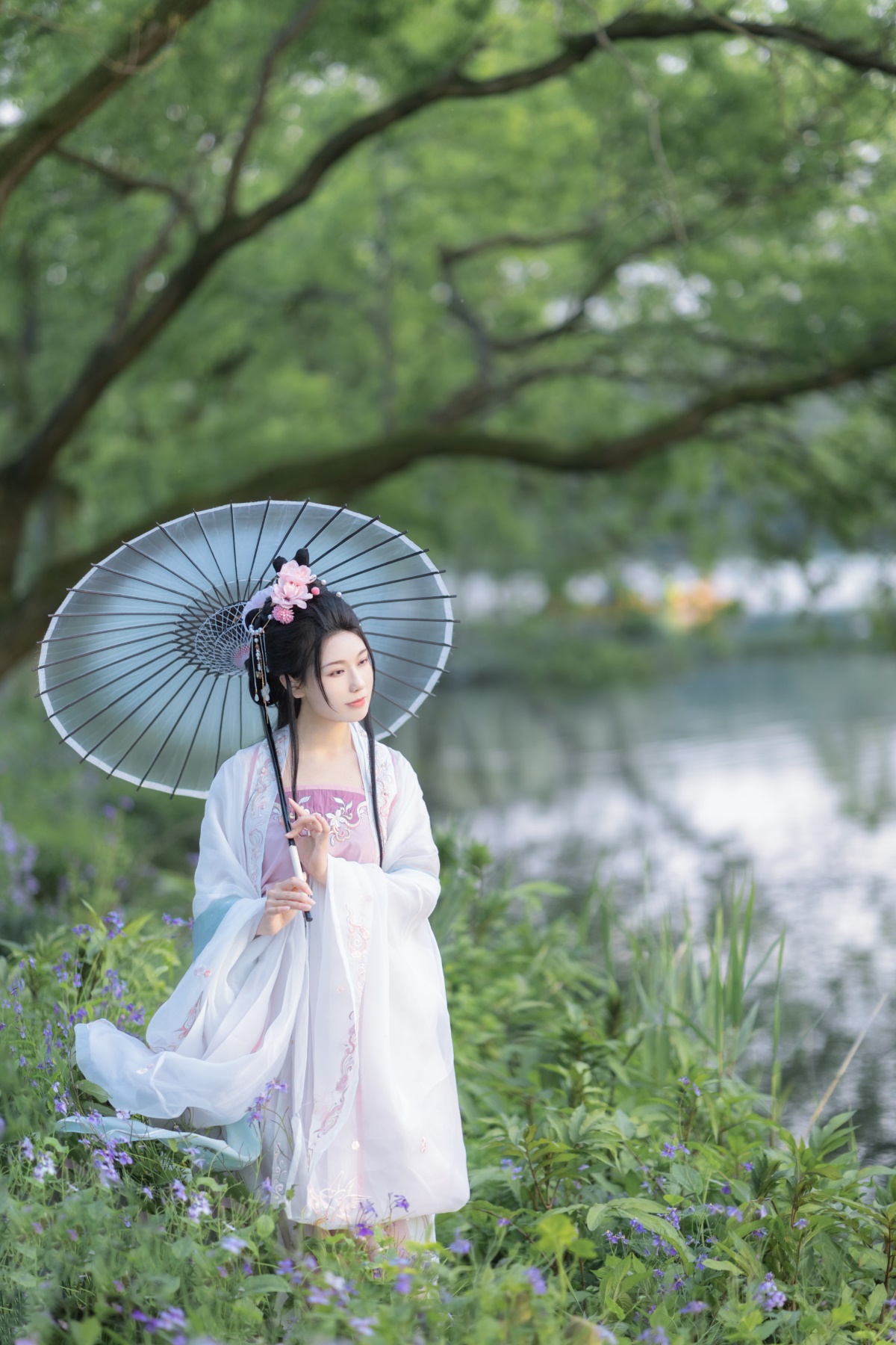[YITUYU艺图语] 2022.06.04 花间 阿銧 [34P/266MB]