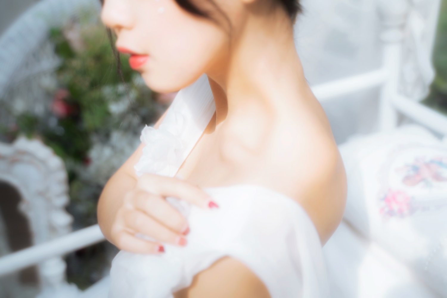 [YITUYU艺图语] 2022.05.28 纯白花嫁 萌芽儿o0 [33P/522MB]