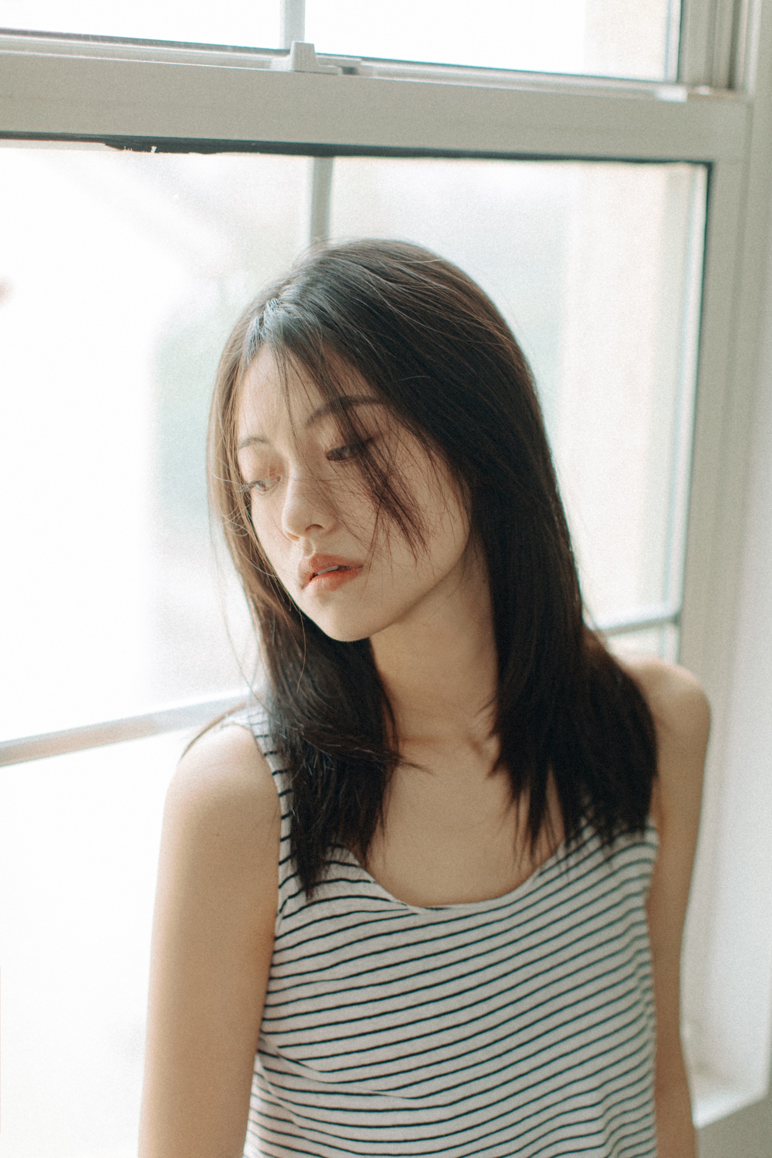 [YITUYU艺图语] 2022.06.01 寝居女子写真集 九月 [34P/395MB]