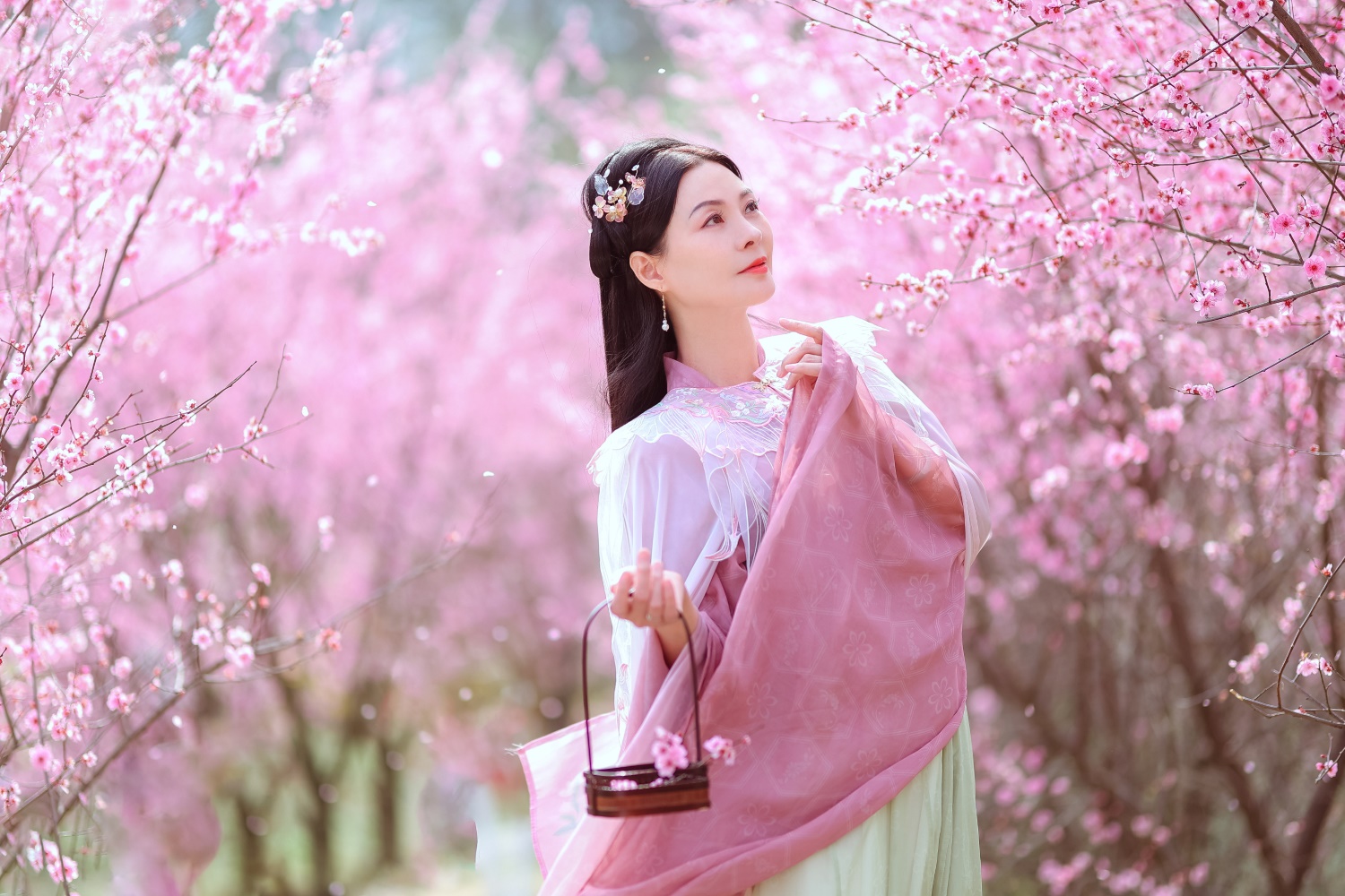 [YITUYU艺图语] 2022.05.31 暖春樱色 莲 [38P/452MB]
