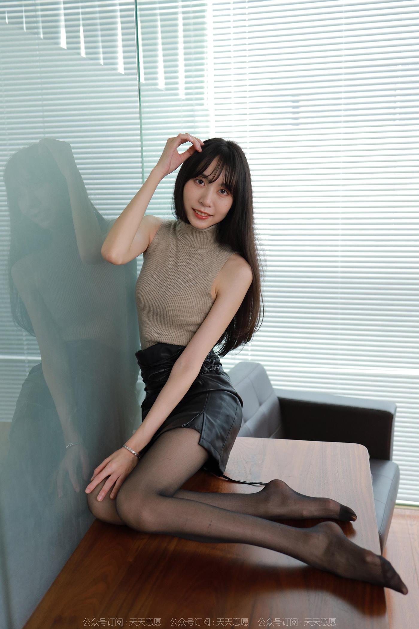 [IESS异思趣向] 2022.12.11 丝享家1295：团团《暗里着迷》[89P/104MB]