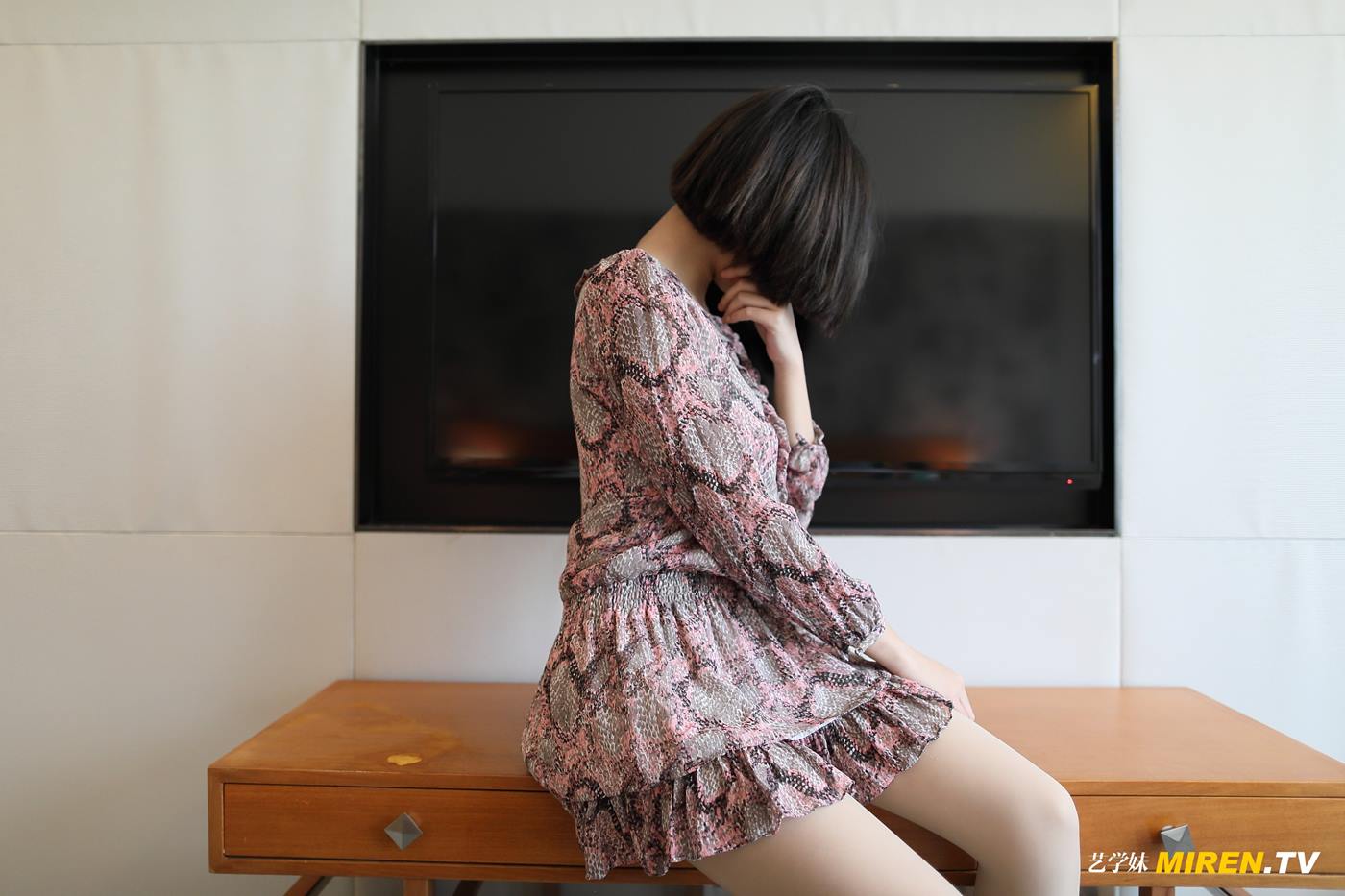 [ROSI艺学妹]2020.03.29 NO.111[87+1P/94MB]