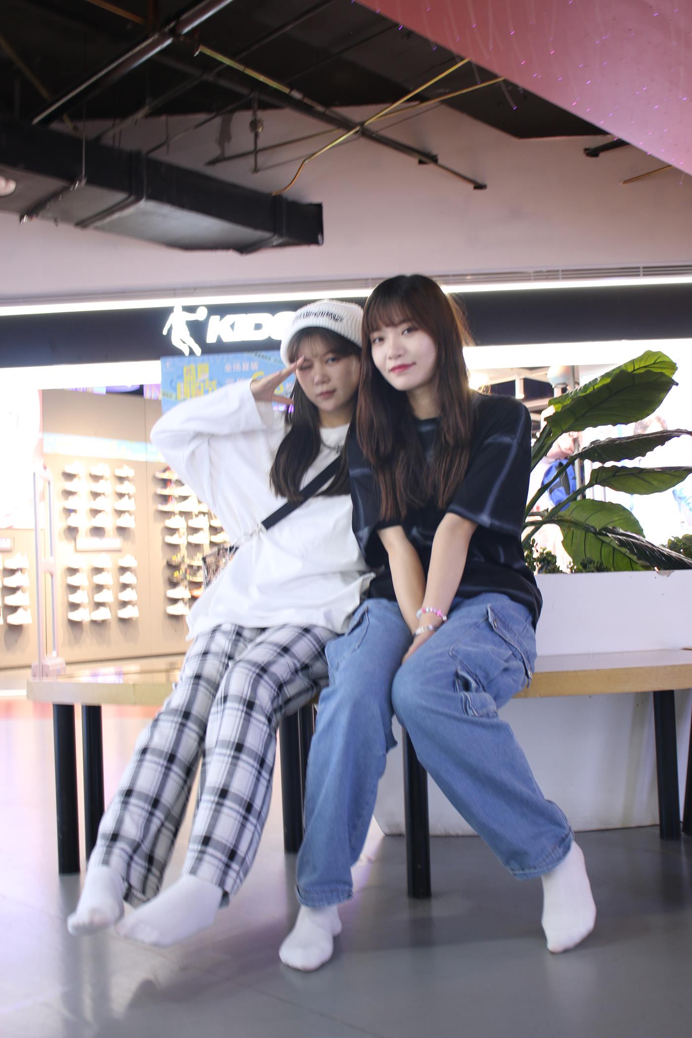 [织梦映像] NO.009 商场双姝-鸳鸯双宿蝶双飞 [443P/18V/6.83GB]