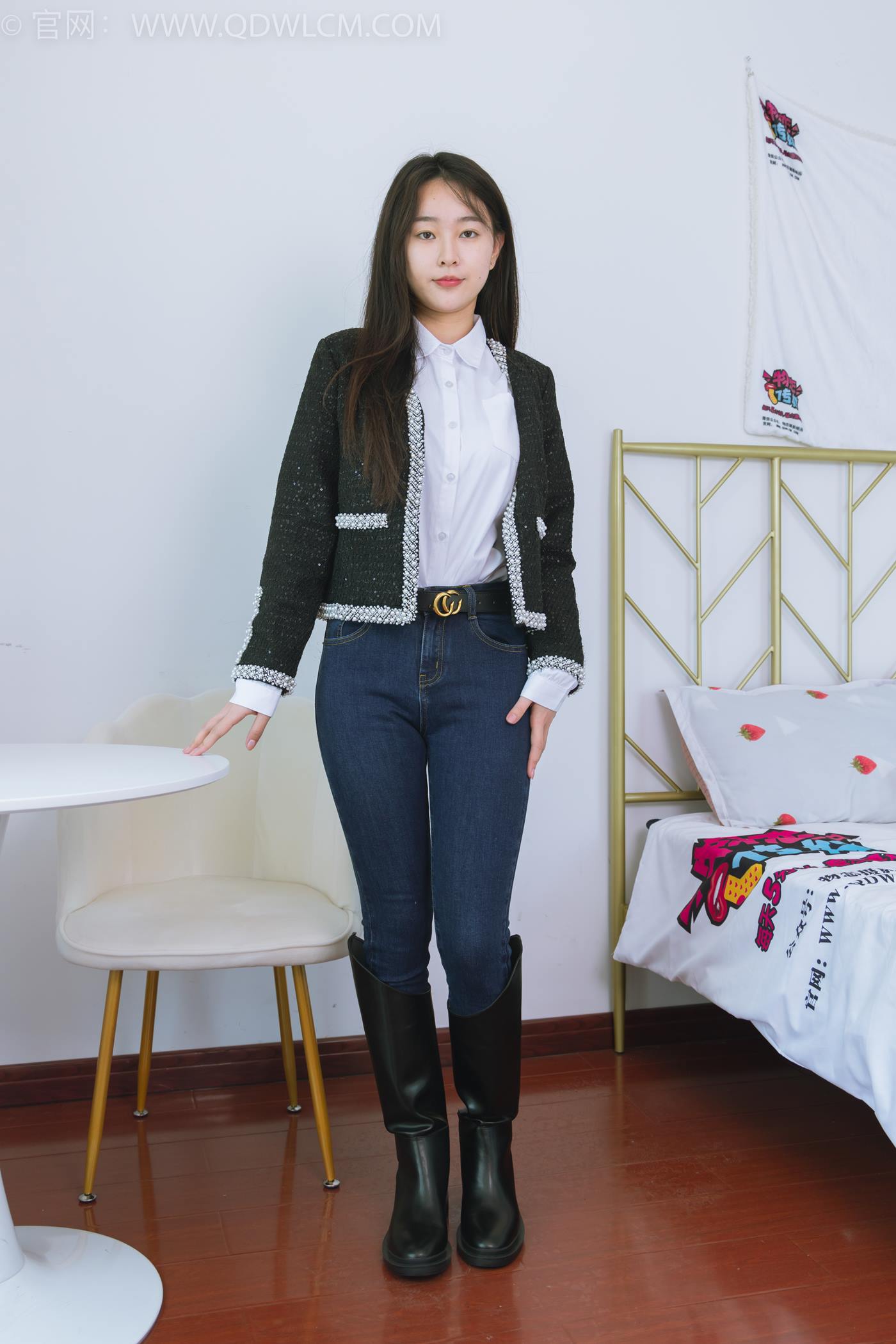 物恋传媒 NO.1595 美兔-繁花盛开[152P/1V/3.37GB]