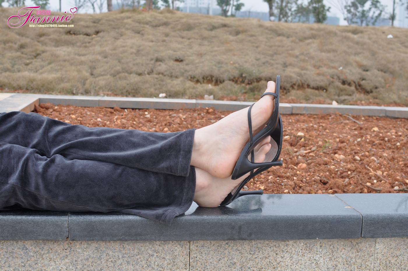 Fannie芬妮每足园 No.095 春江水暖丫先知3 [55P/161MB]