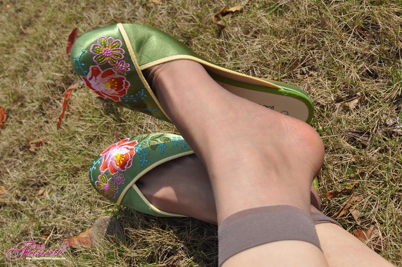 Fannie芬妮每足园 No.088 触摸阳光13 [46P/145MB]