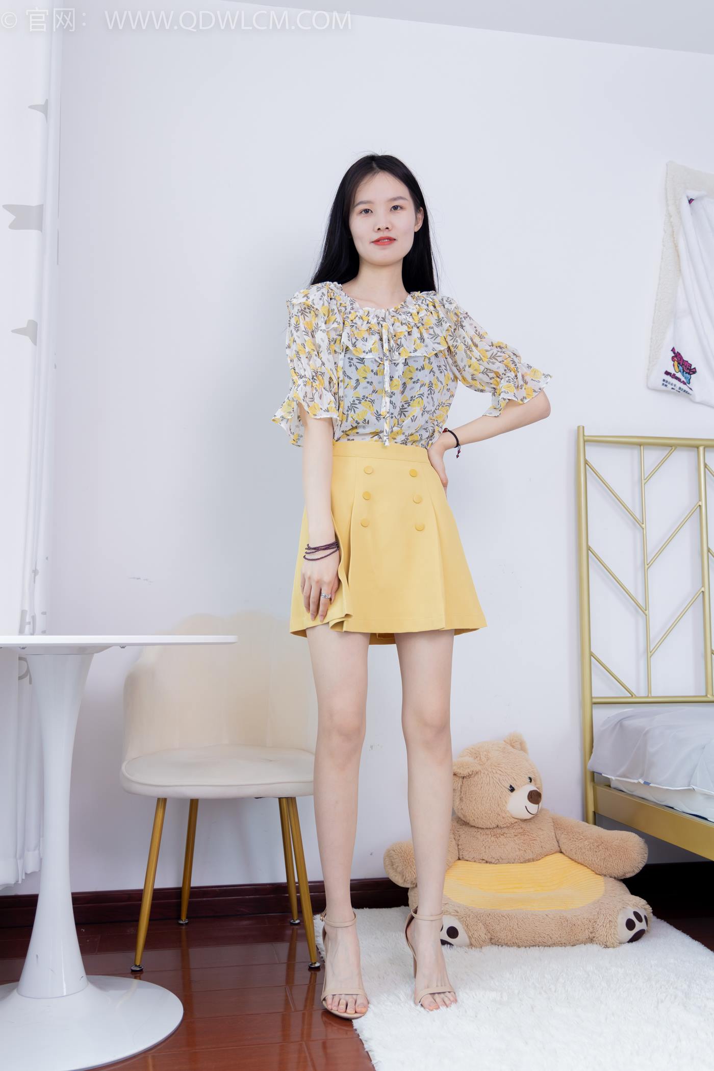 物恋传媒 NO.1612 颜颜-春日雏菊[154P/1V/6.16GB]