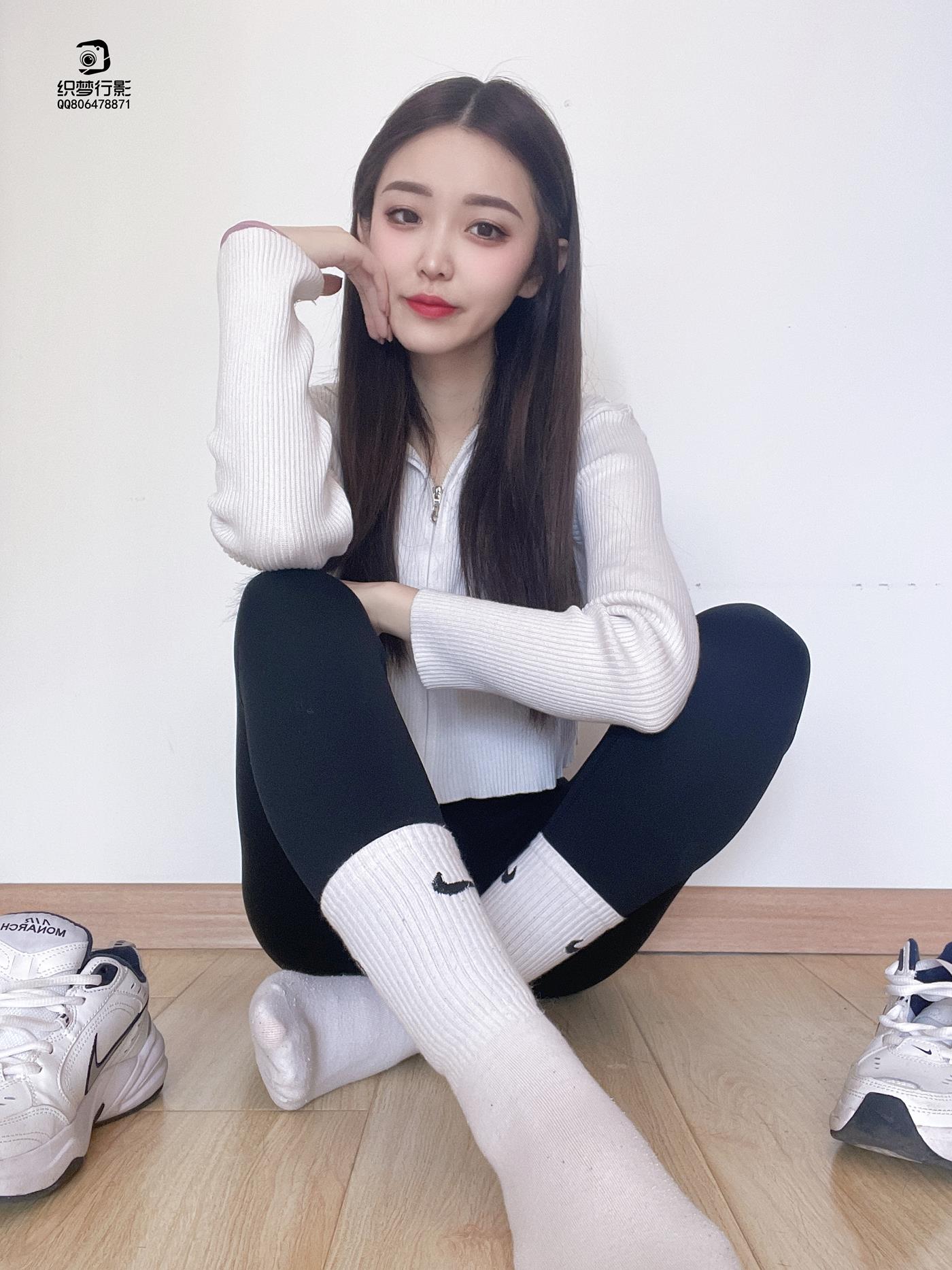 [织梦映像]NO.013 美女自拍系列第001期[77P/1V/2.10GB]