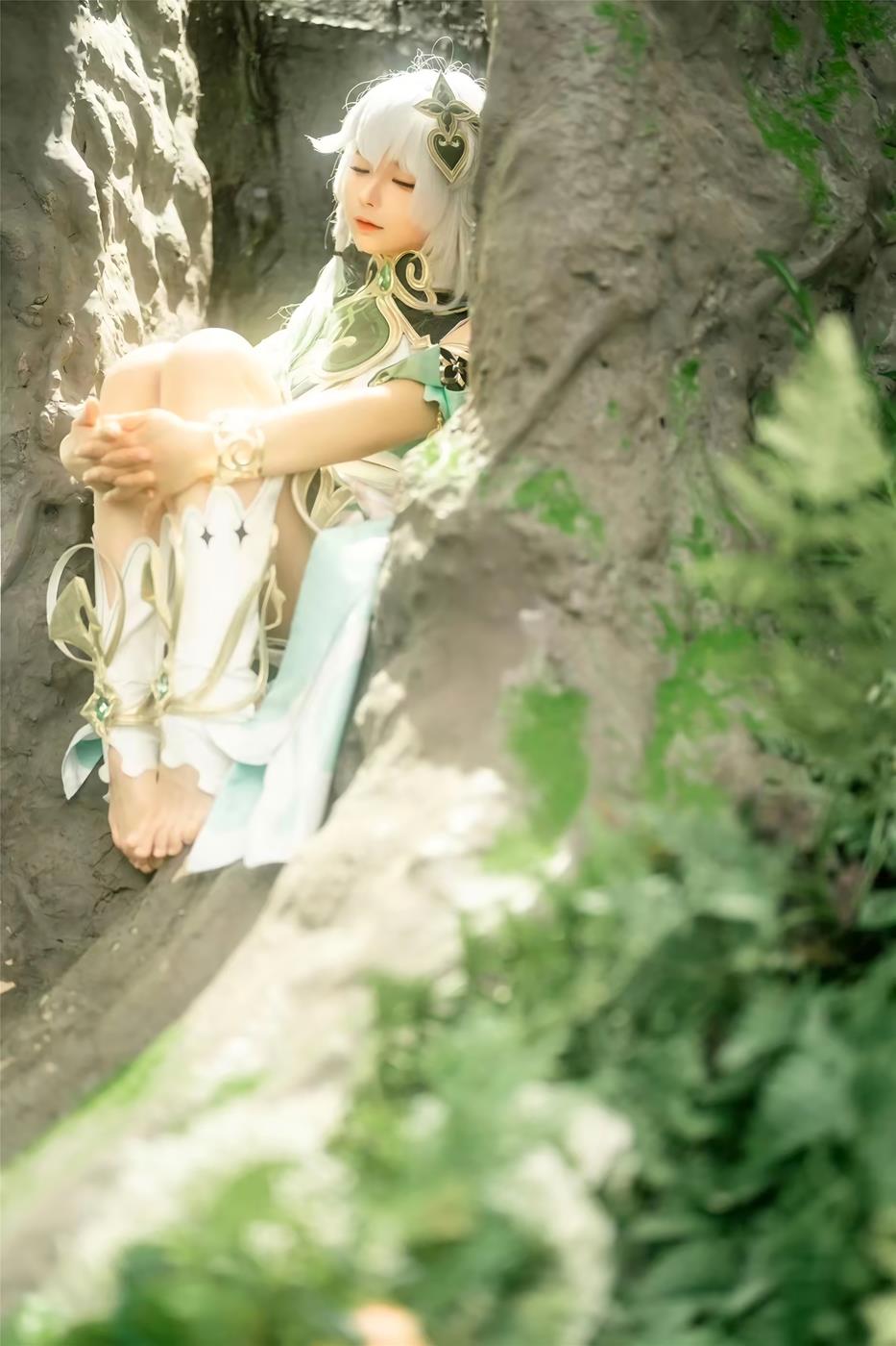 蠢沫沫 - 大慈树王[25P/96MB]