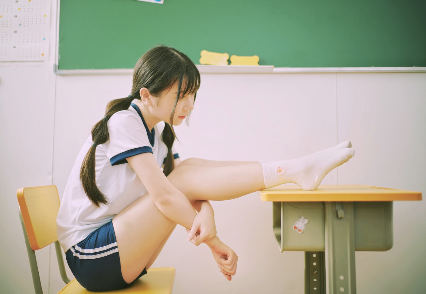 [YITUYU艺图语] 2022.06.17 青春教室 萌萌 [24P/73MB]