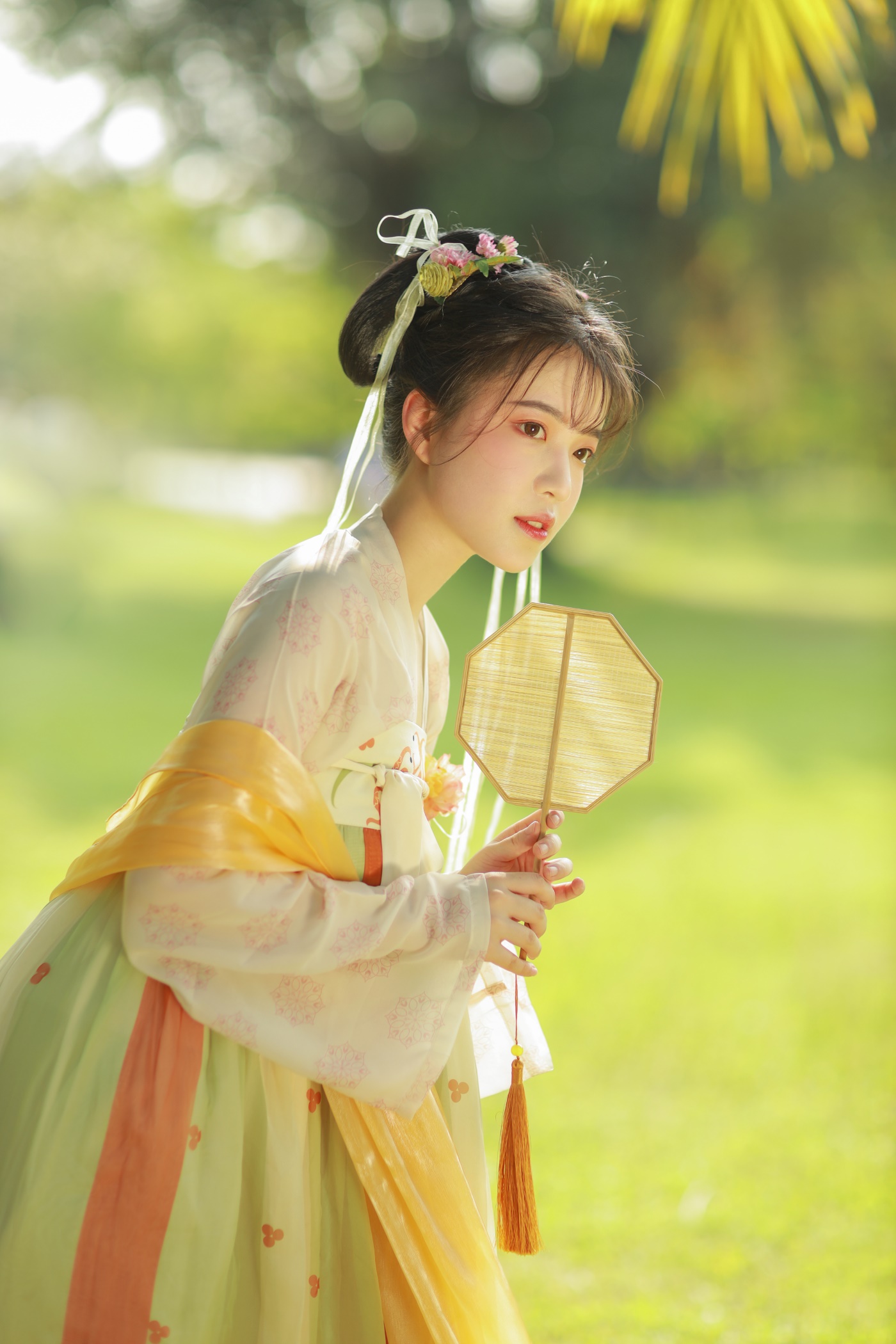 [YITUYU艺图语] 2022.06.11 夏日少女 我超白_ [27P/325MB]