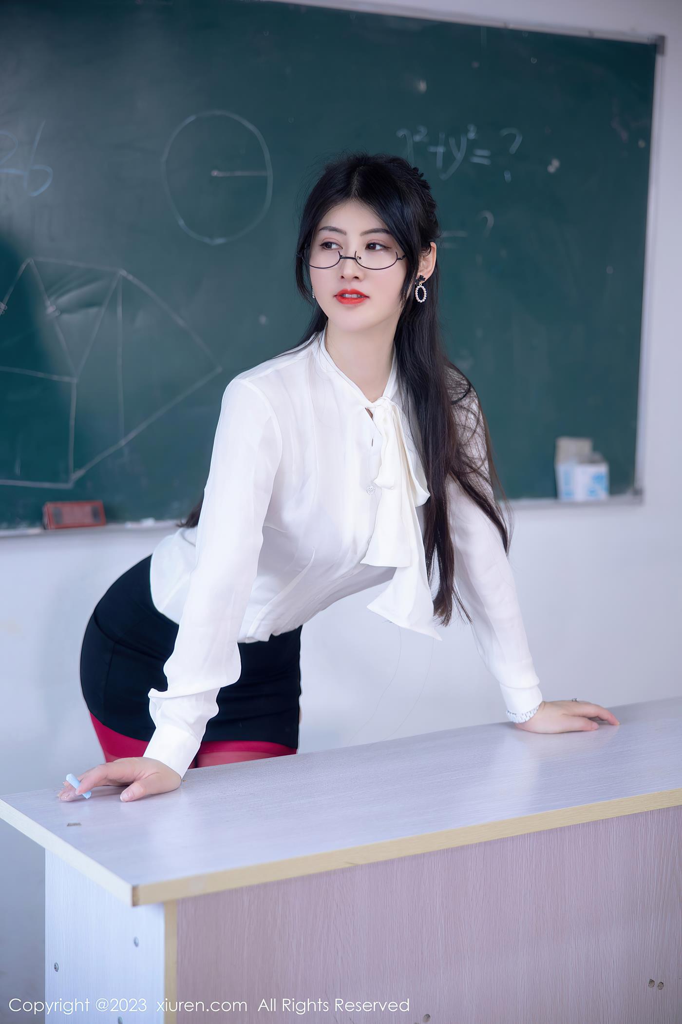 [Xiuren秀人网]2023.06.27 NO.6980 诗诗kiki[93+1P/727MB]