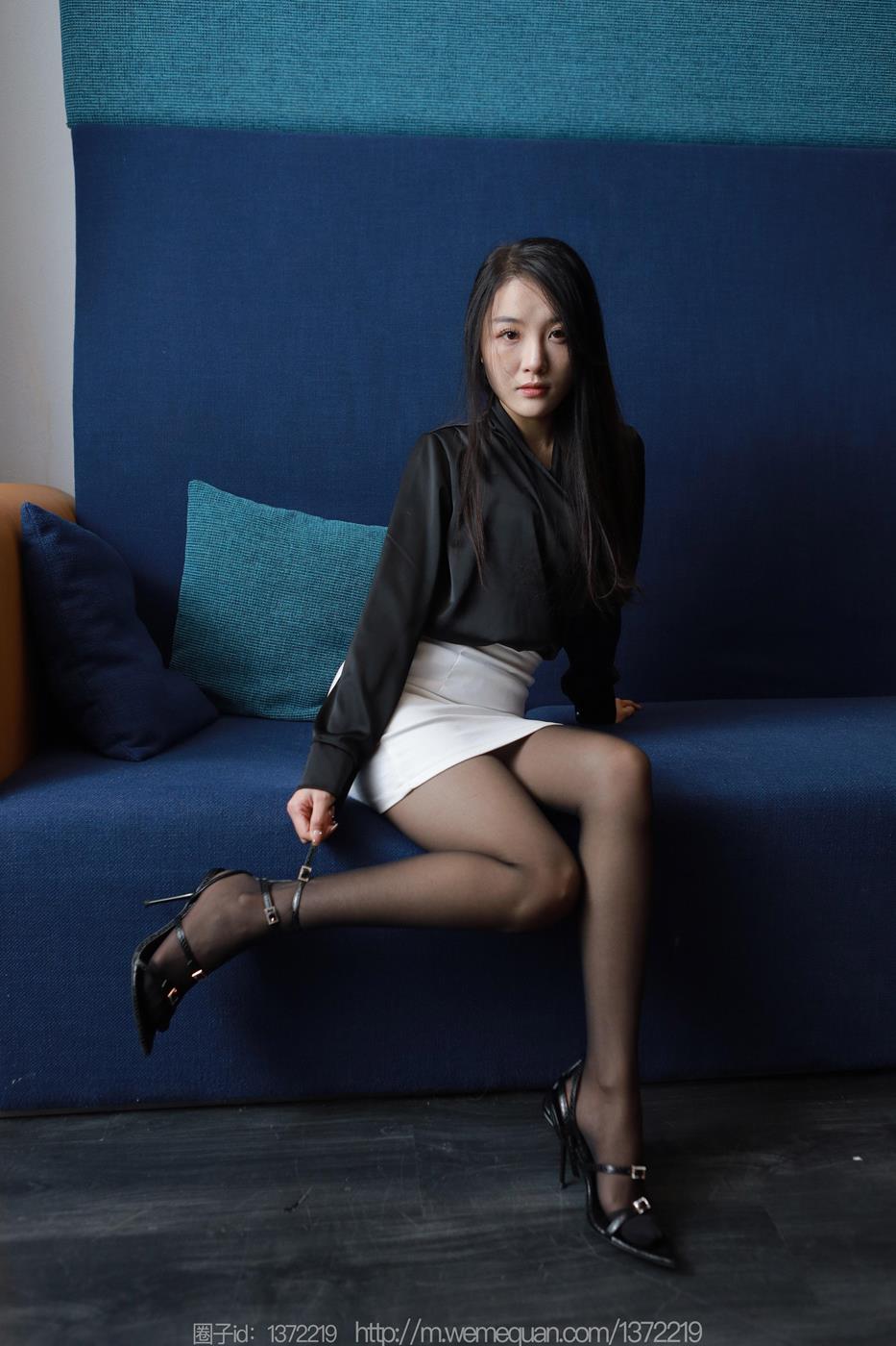 [IESS异思趣向] 2023.01.21 丝享家1336：婉萍《房间里的OL》[89P/87MB]