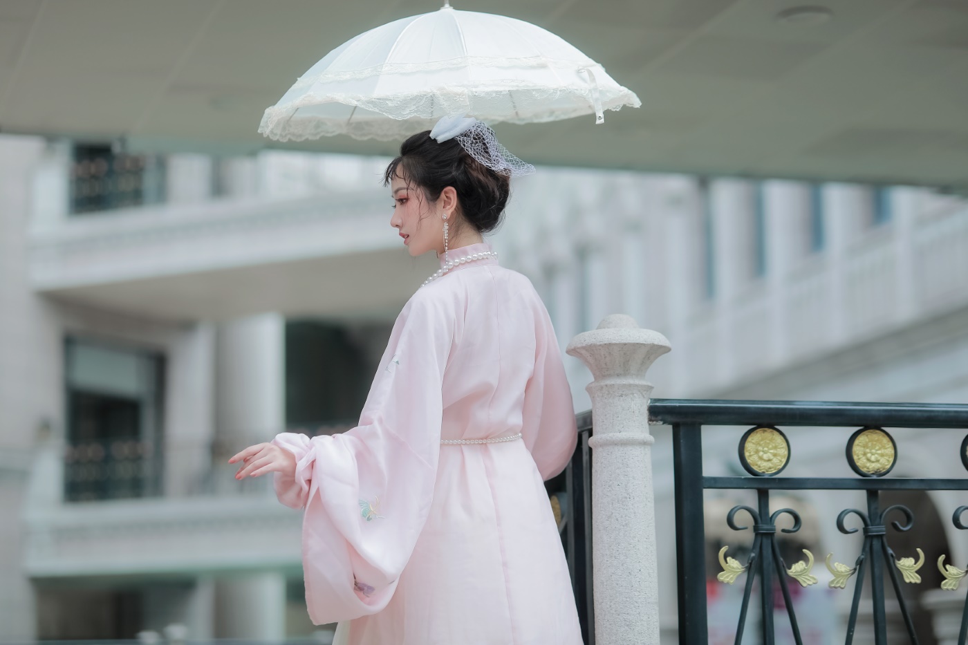 [YITUYU艺图语] 2022.06.19 威尼斯 令花羽 [23P/261MB]