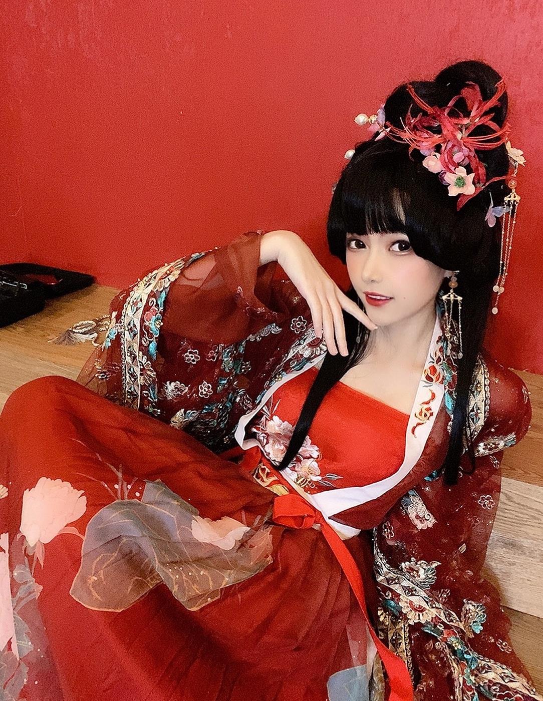 凛子酱 - 抚绸衣庄[26P/79MB]