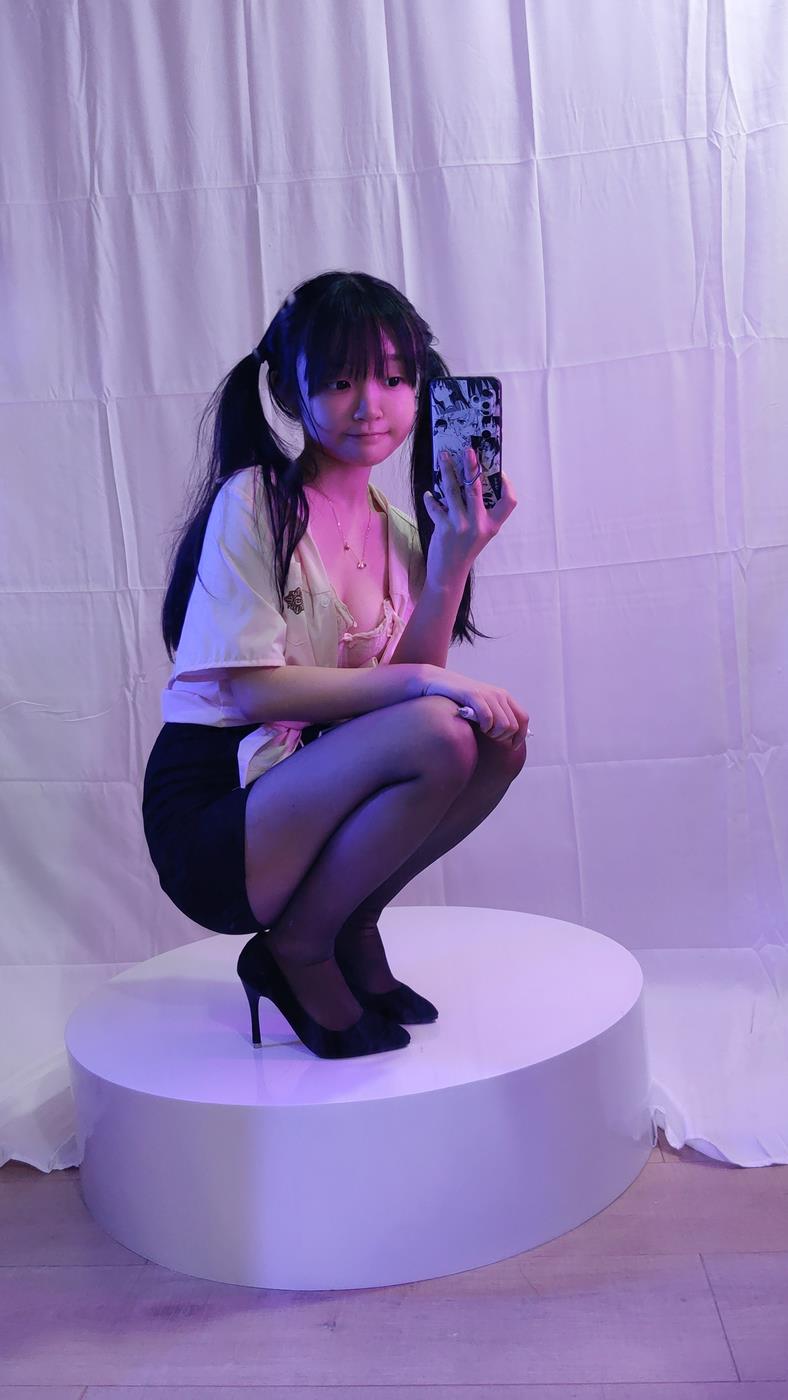 神沢永莉 - 双马尾黑丝班主任[73P/1V/361MB]