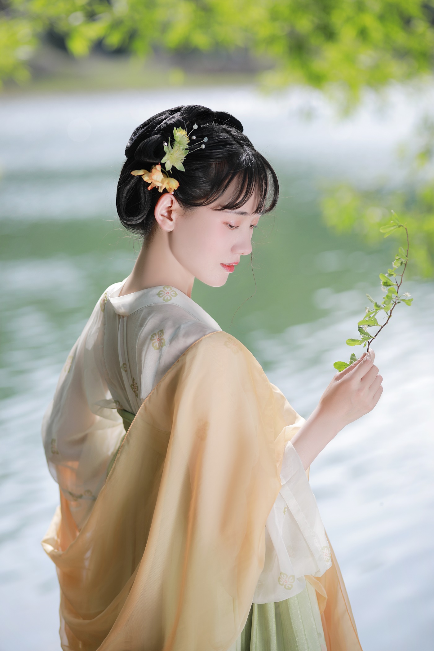 [YITUYU艺图语] 2022.06.19 吾家有妹初长成 甜甜阑 [34P/606MB]