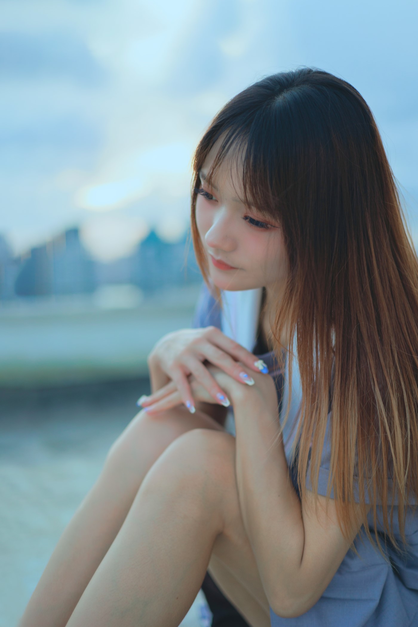 [YITUYU艺图语] 2022.06.12 天台纸飞机 云朵无限接近 兔子Zzz不吃胡萝卜 [28P/245MB]