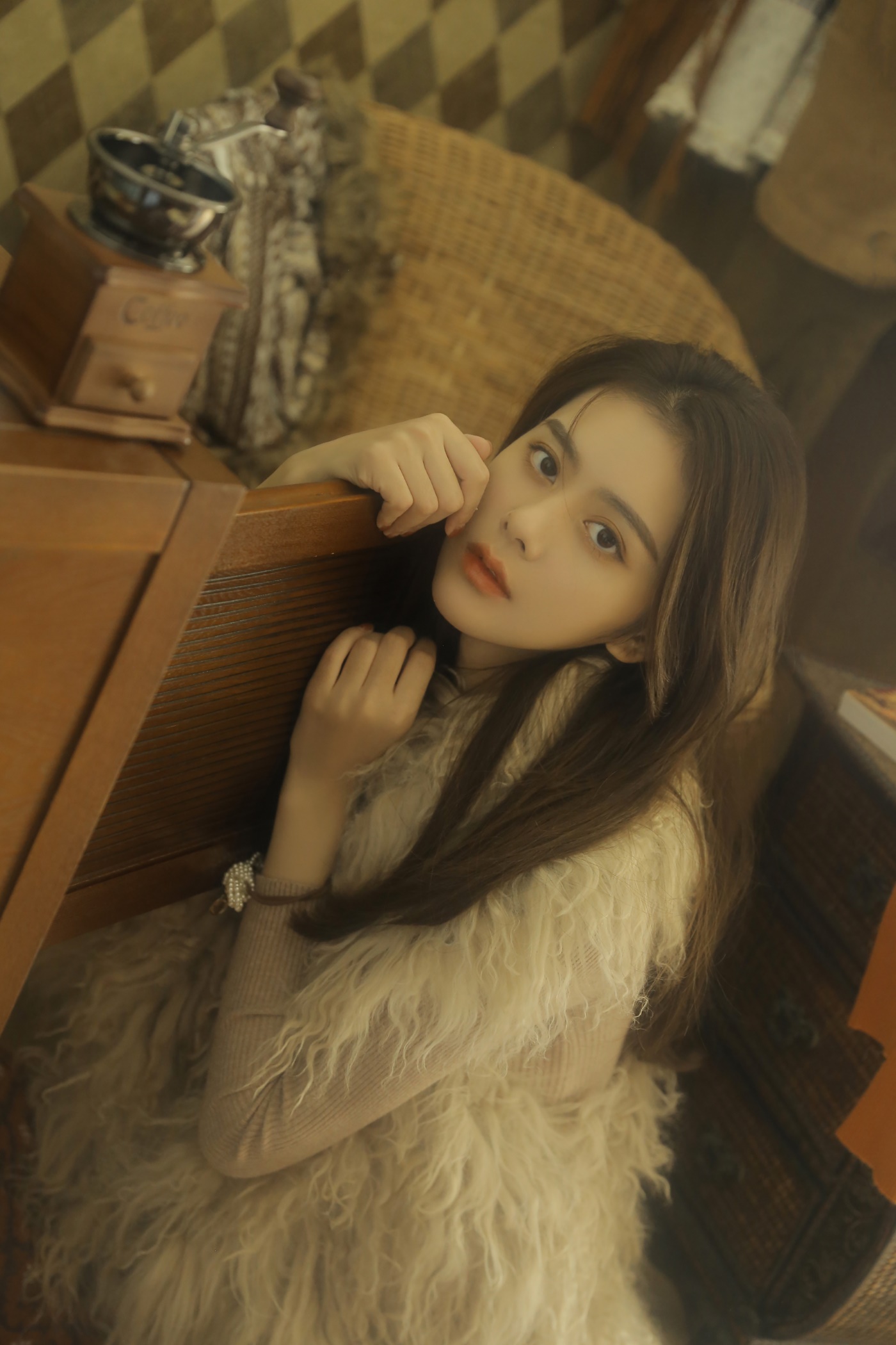 [YITUYU艺图语] 2022.06.14 气息抖落 二次生命- [28P/139MB]