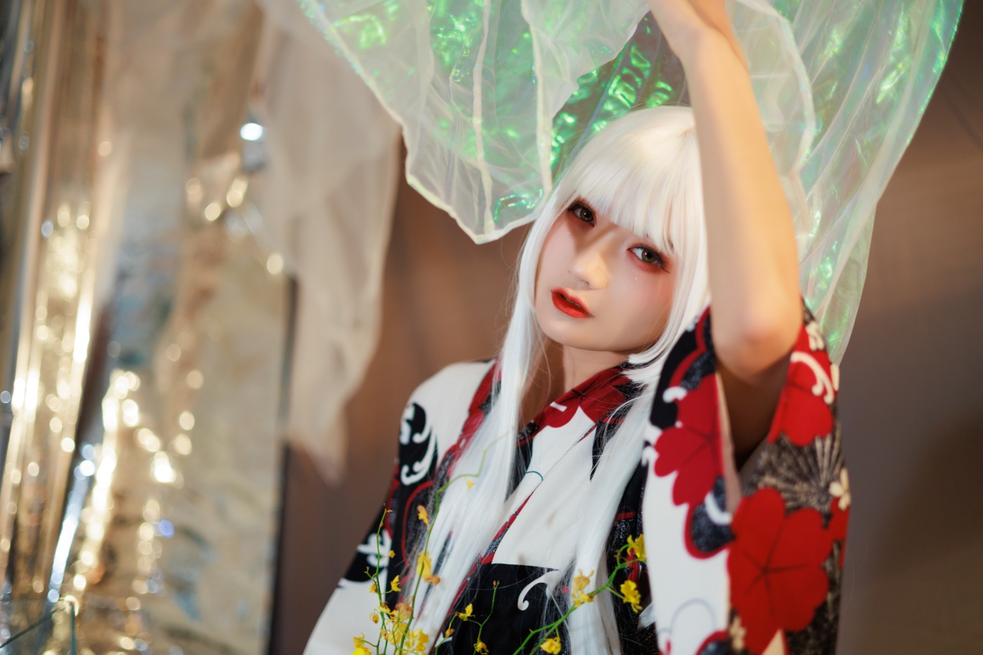 [YITUYU艺图语] 2022.06.19 白发姬 兔子Zzz不吃胡萝卜 [43P/510MB]