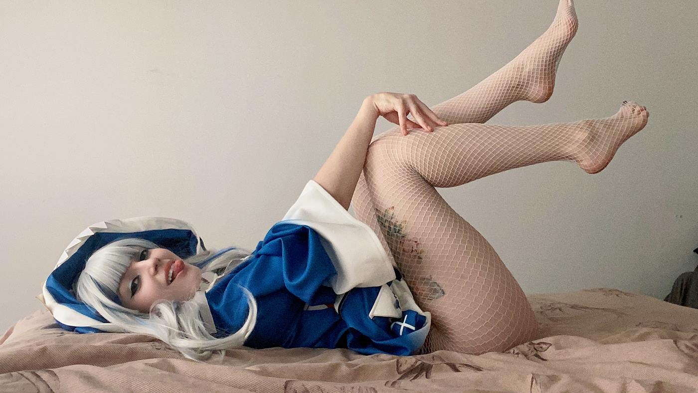 Olyashaa - Gawr Gura 白色渔网袜[50P/177MB]