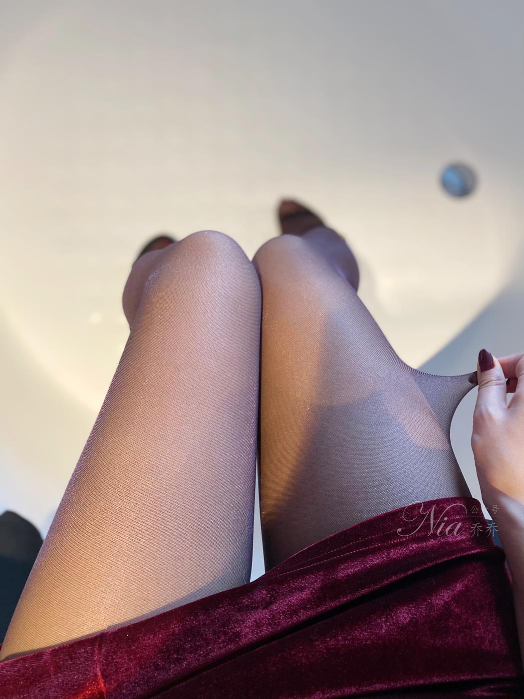 网紅Coser@安乔乔儿(Nia乔乔)  御姐的夜晚 [96P/1V/1.2G]