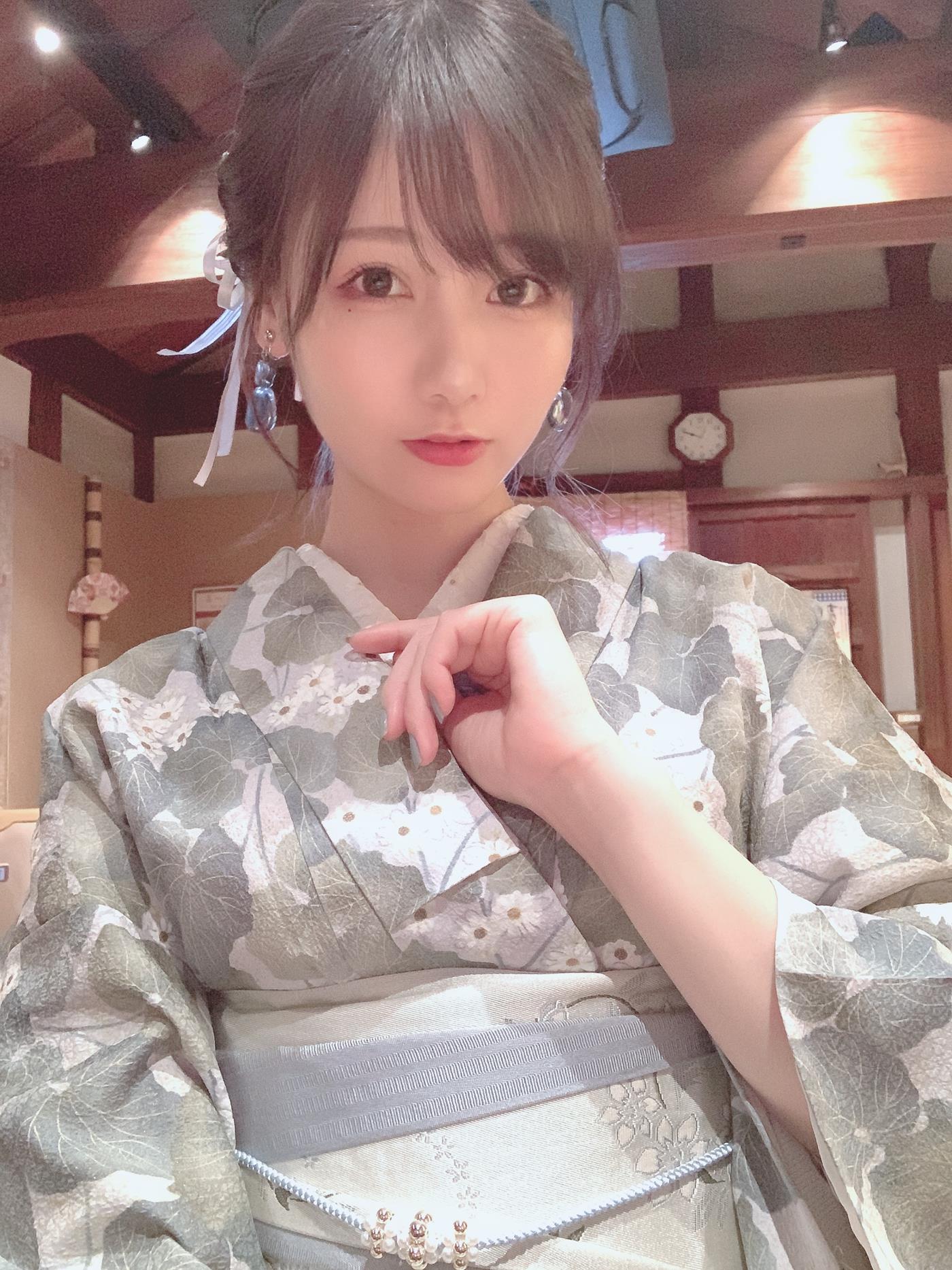 网紅Coser@けん研(けんけん) Fantia-2020年8月合辑108P/4V/151MB]