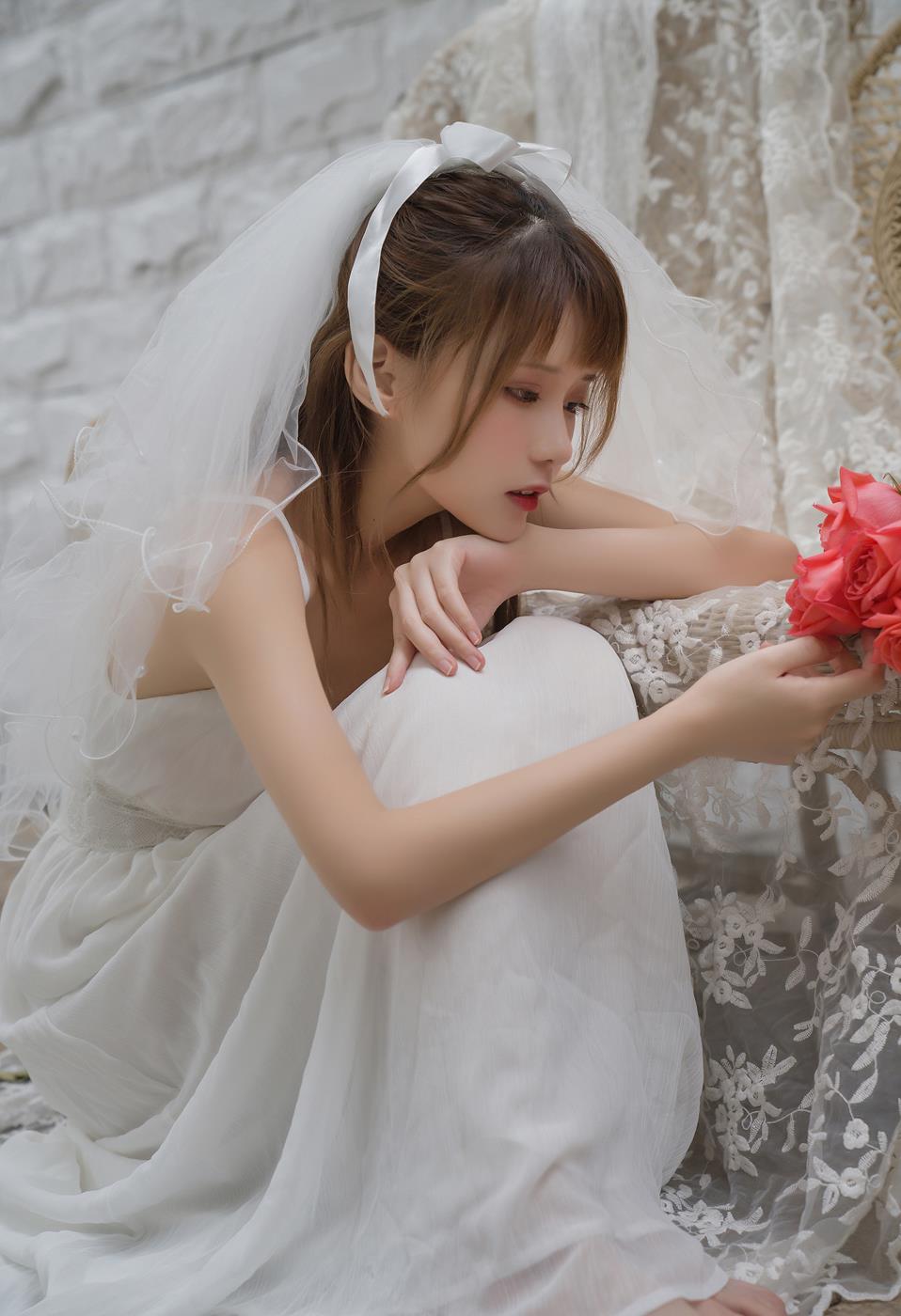 凛子酱 - 婚纱[9P/83MB]