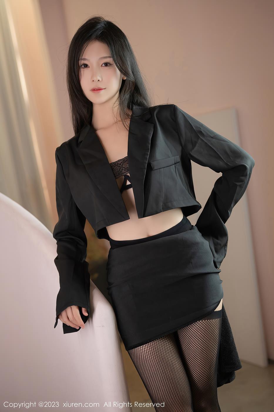 [Xiuren秀人网]2023.08.02 NO.7175 利世[44+1P/403MB]